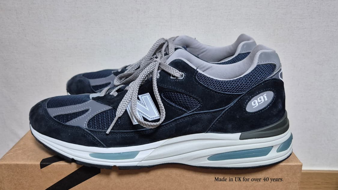 [ 300 ] 뉴발란스 991v2 네이비 팝니다  상품이미지4