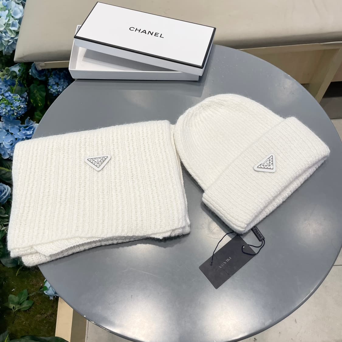 프라다 클래식 세트 [모자 & 스카프] 상품이미지1