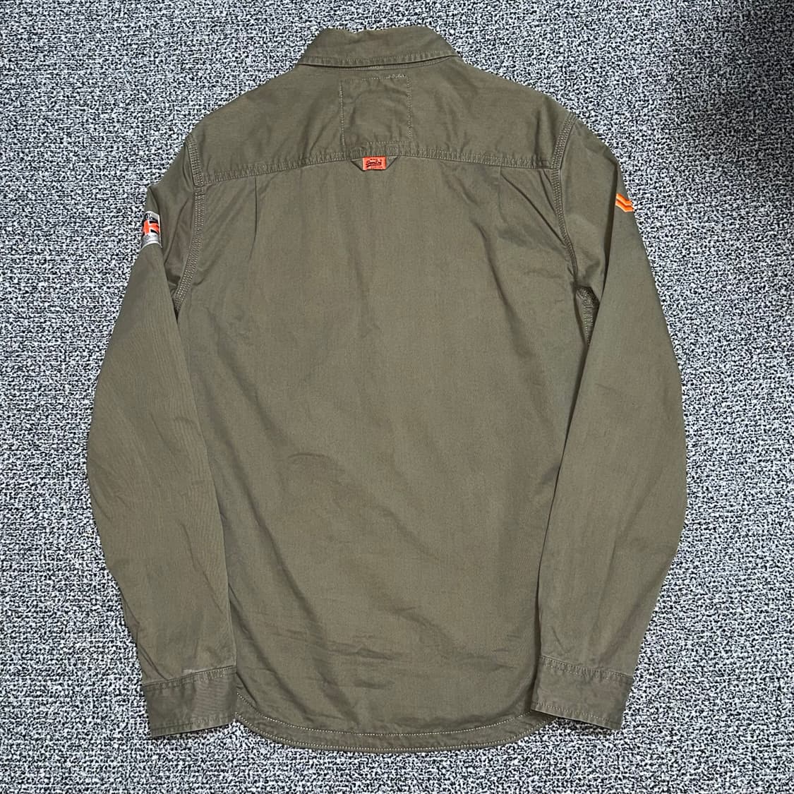 (M) 슈퍼드라이 카키색 밀리터리 셔츠 상품이미지3