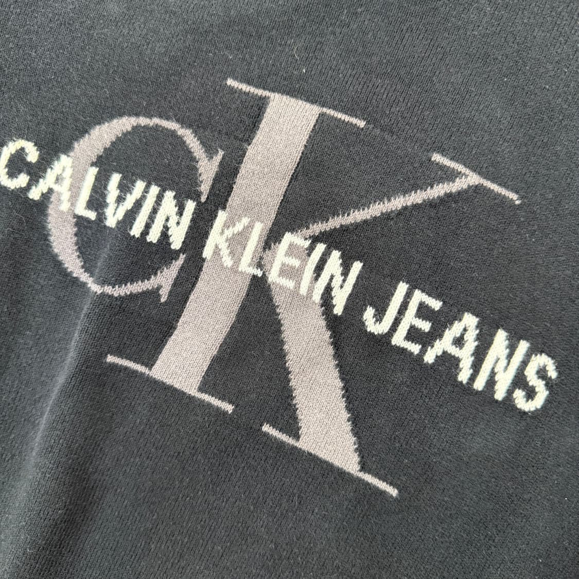 L CK 캘빈클라인 빅로고 라운드 니트  상품이미지3