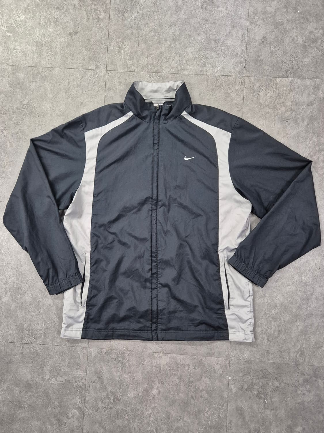 NIKE 바람막이 상품이미지1