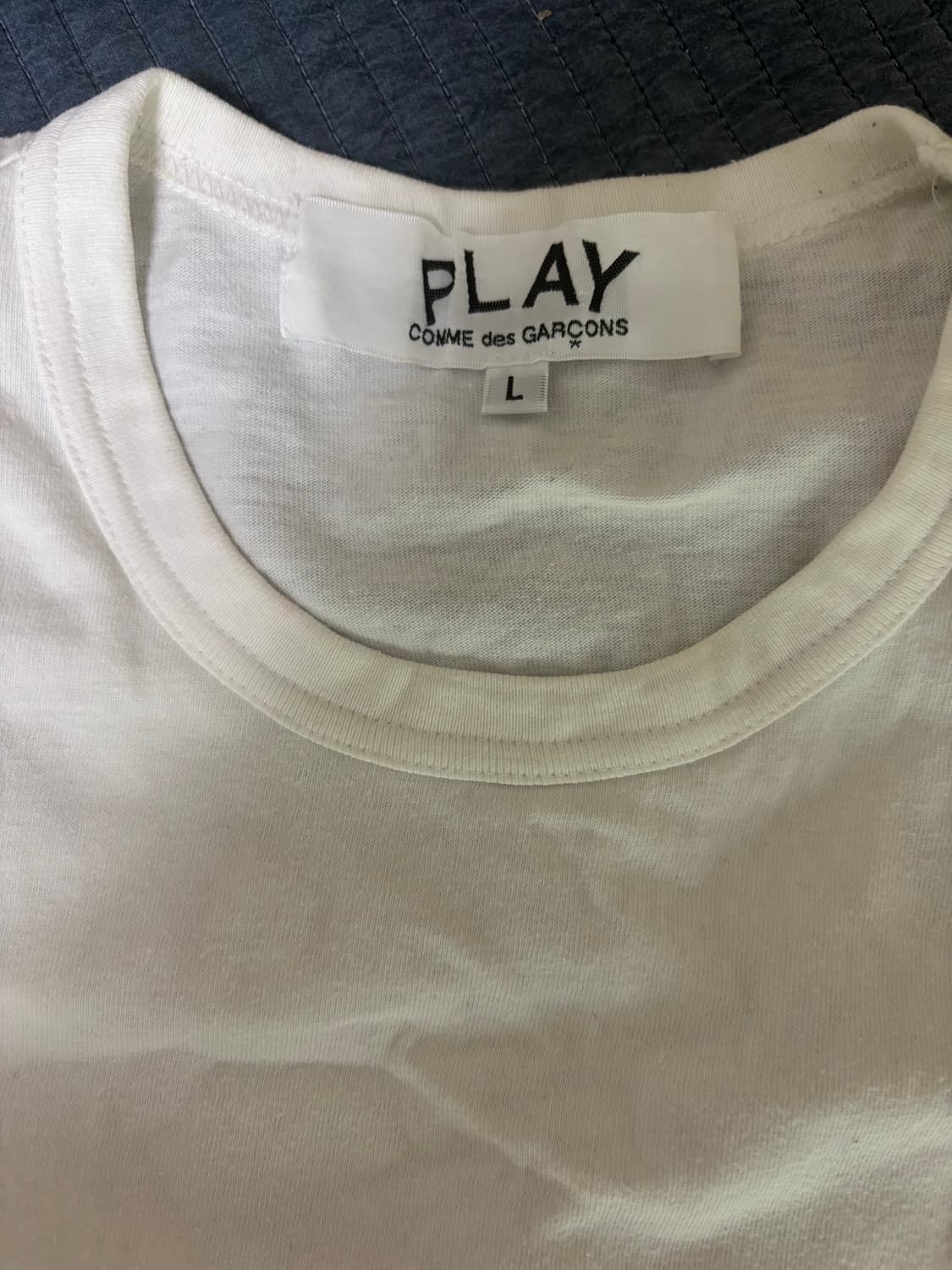 꼼데가르송 반팔 판매합니다 상품이미지3