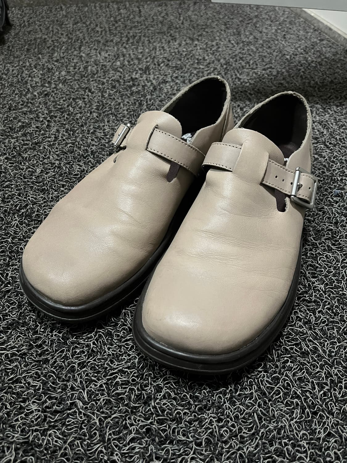 닥터마틴 페트리샤 베이지 260 상품이미지1