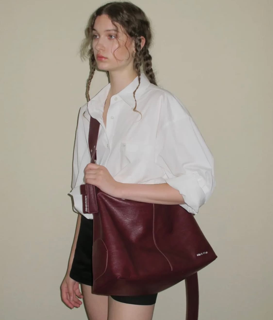 필인더블랭크 D. Wide Strap Bag 와인 상품이미지3