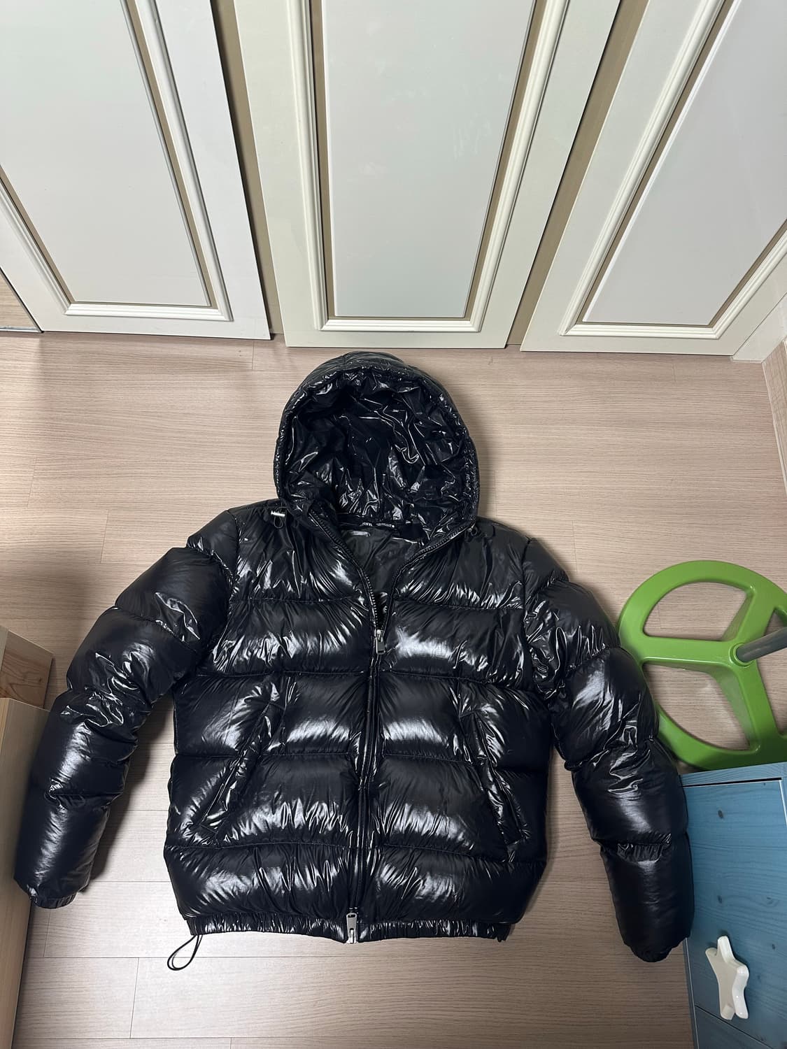 자라 유광패딩 M 상품이미지1