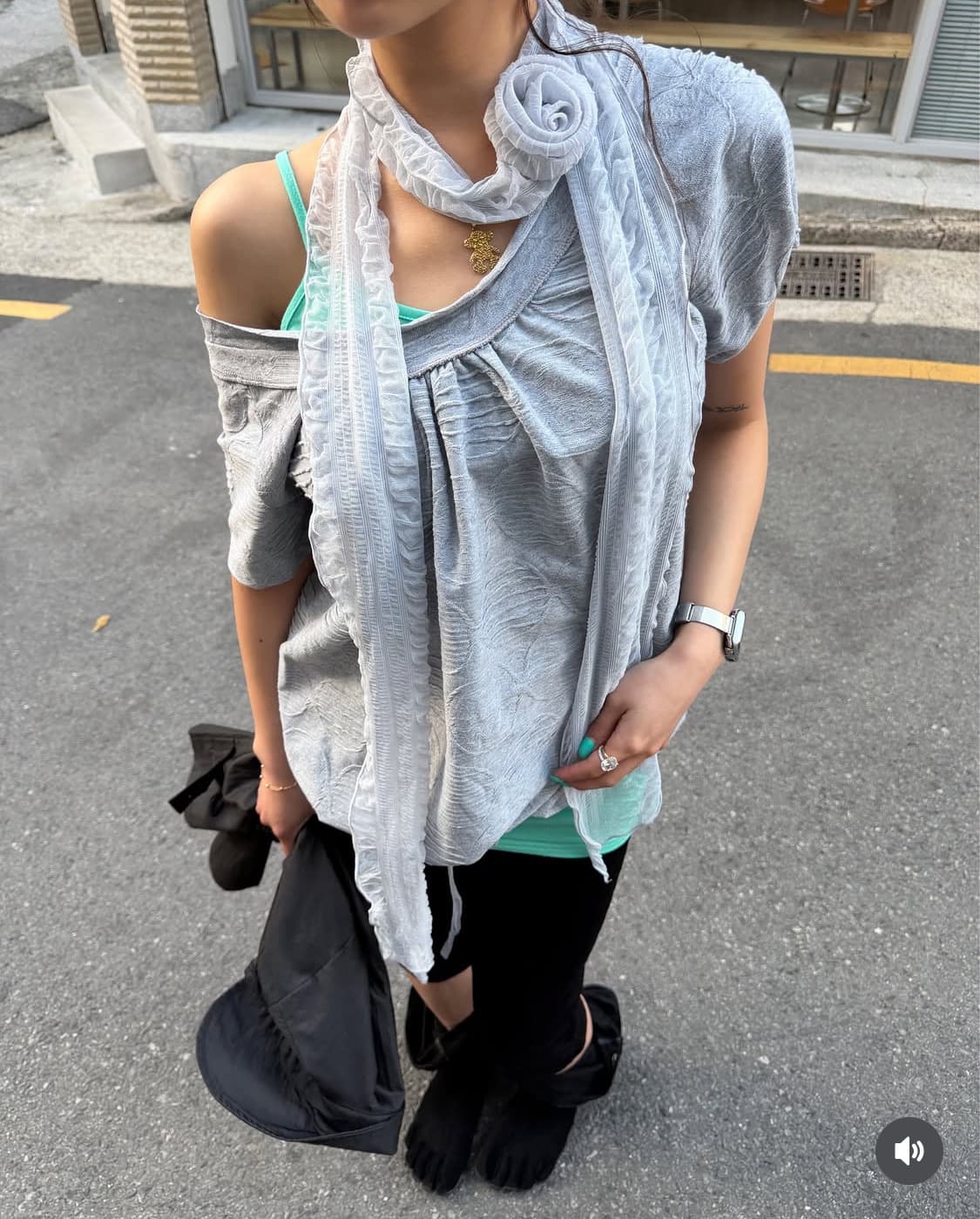 도트 보트넥 반펄 티셔츠 상품이미지1