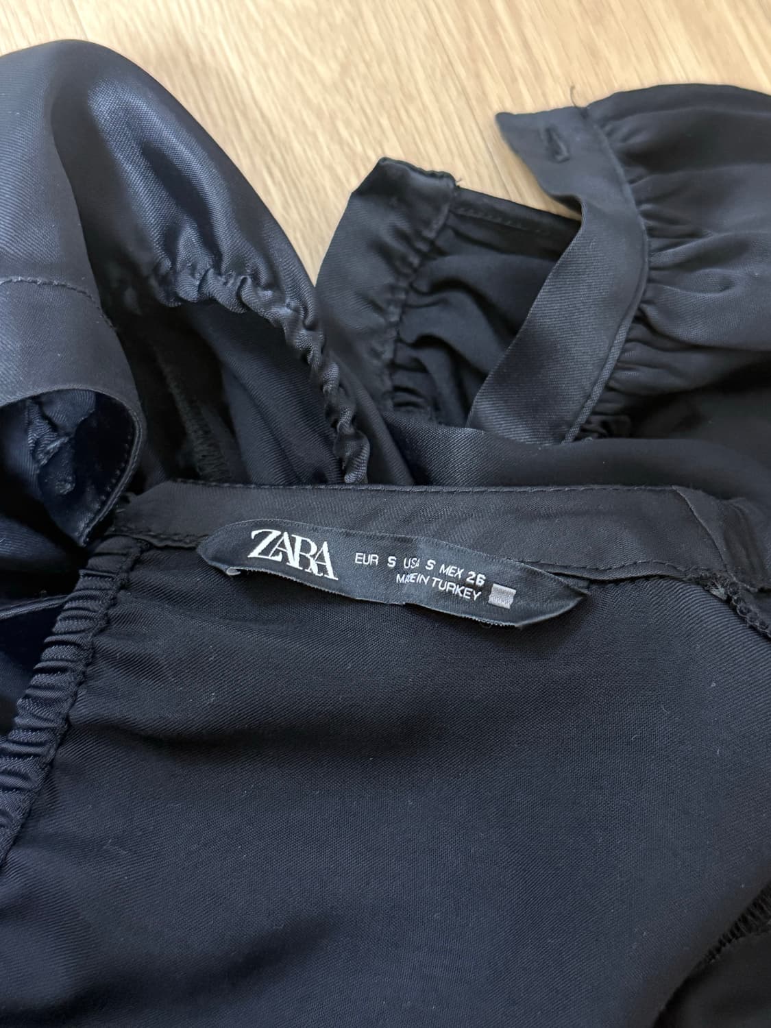 (반택포) 자라 블랙 새틴 블라우스 상품이미지4