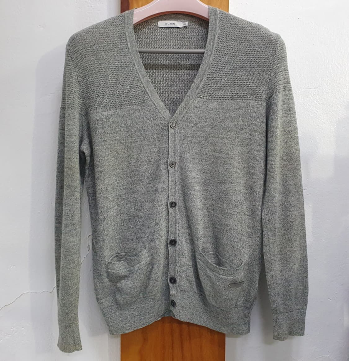 올젠 브이넥 니트카디건(100) 상품이미지1