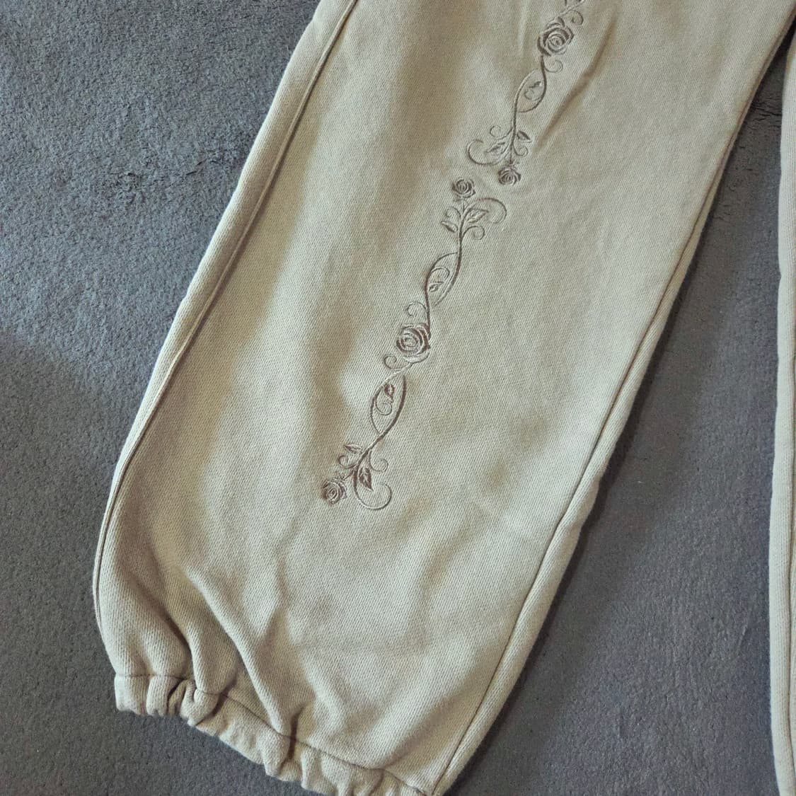 setupexe 셋업엑스이 로즈바인스 스웻 조거 팬츠 베이지 상품이미지7