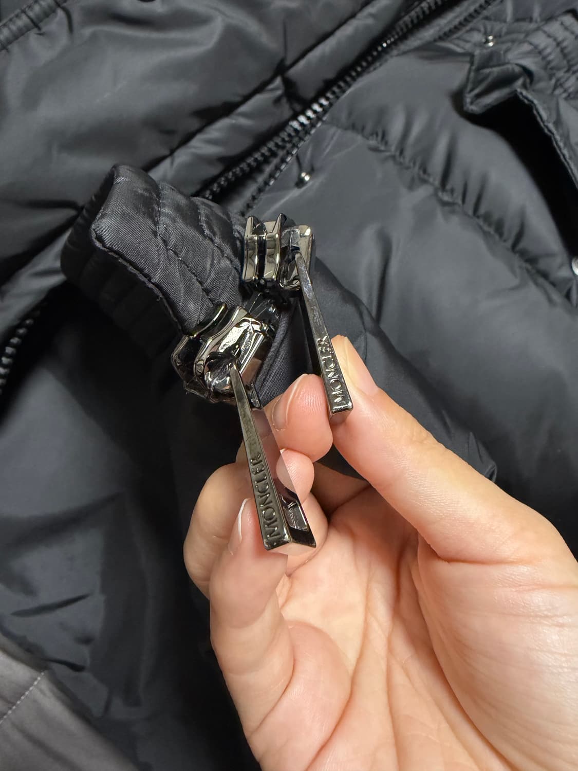 몽클레어 아프로티 1 상품이미지9