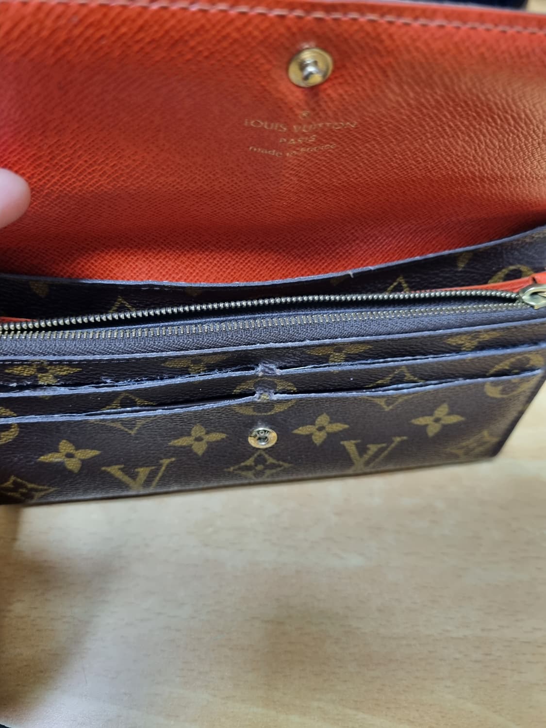 [정품] 루이비통 에밀리 장지갑 상품이미지7
