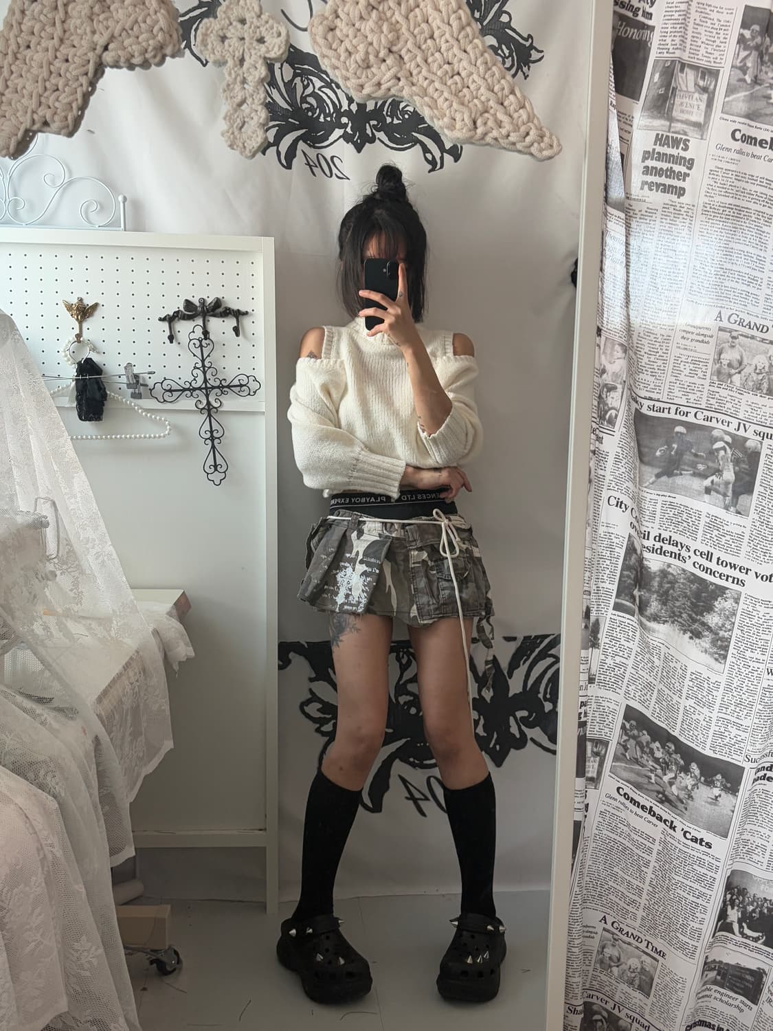 • Ivory off-shoulder knitwear 상품이미지4