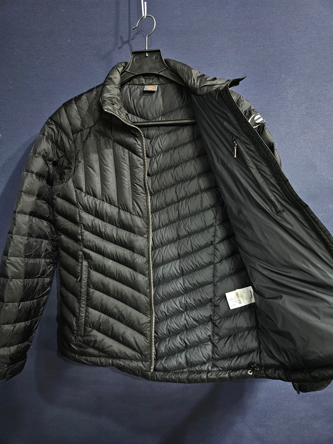 아이더 블랙컬러 남성 95 덕다운 경량패딩  상품이미지8