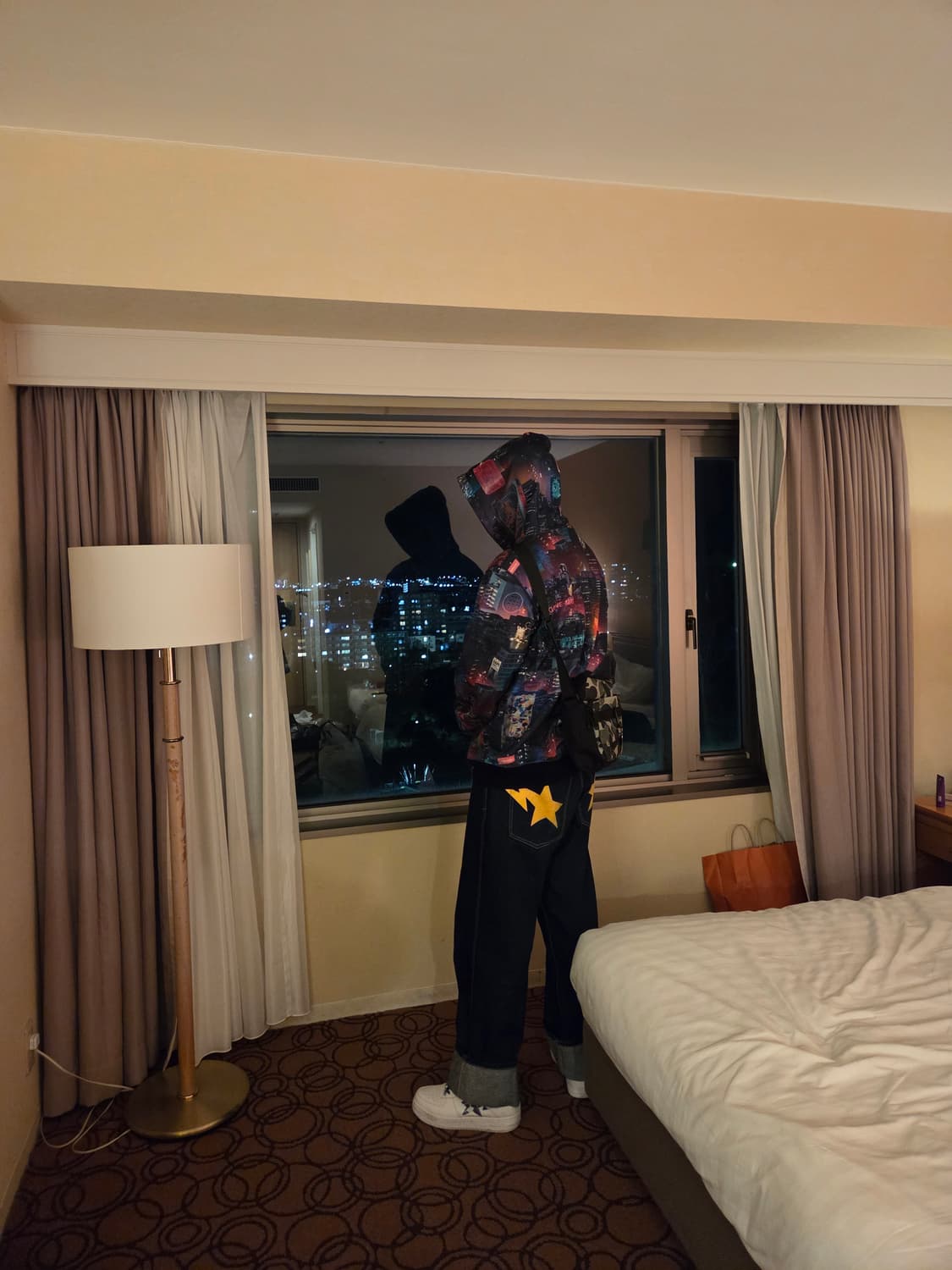 (희귀상품) 베이프 네온 도쿄 풀오버 후디 2XL 상품이미지2