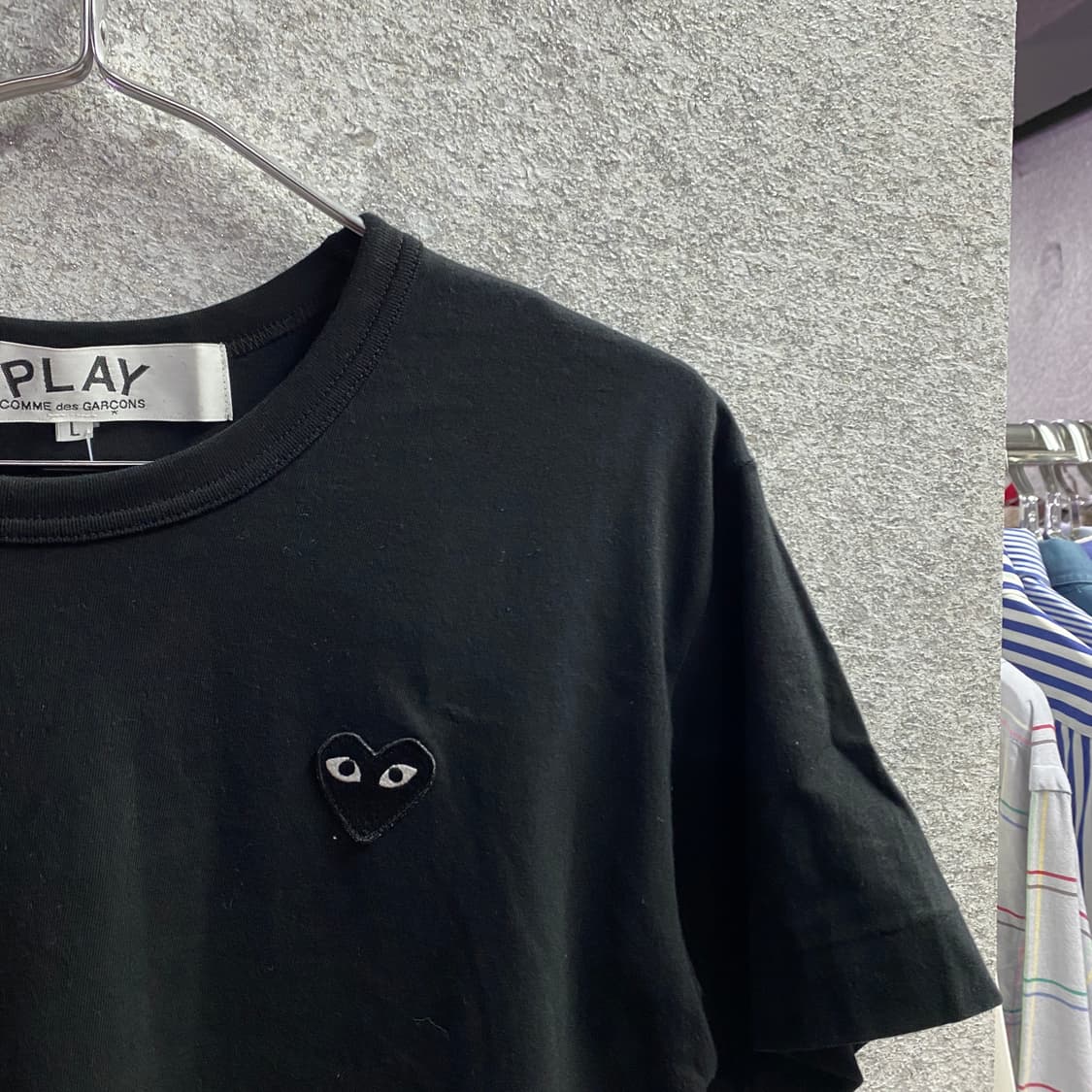 꼼데가르송 블랙하트 와펜 블랙 반팔 B4608 상품이미지3