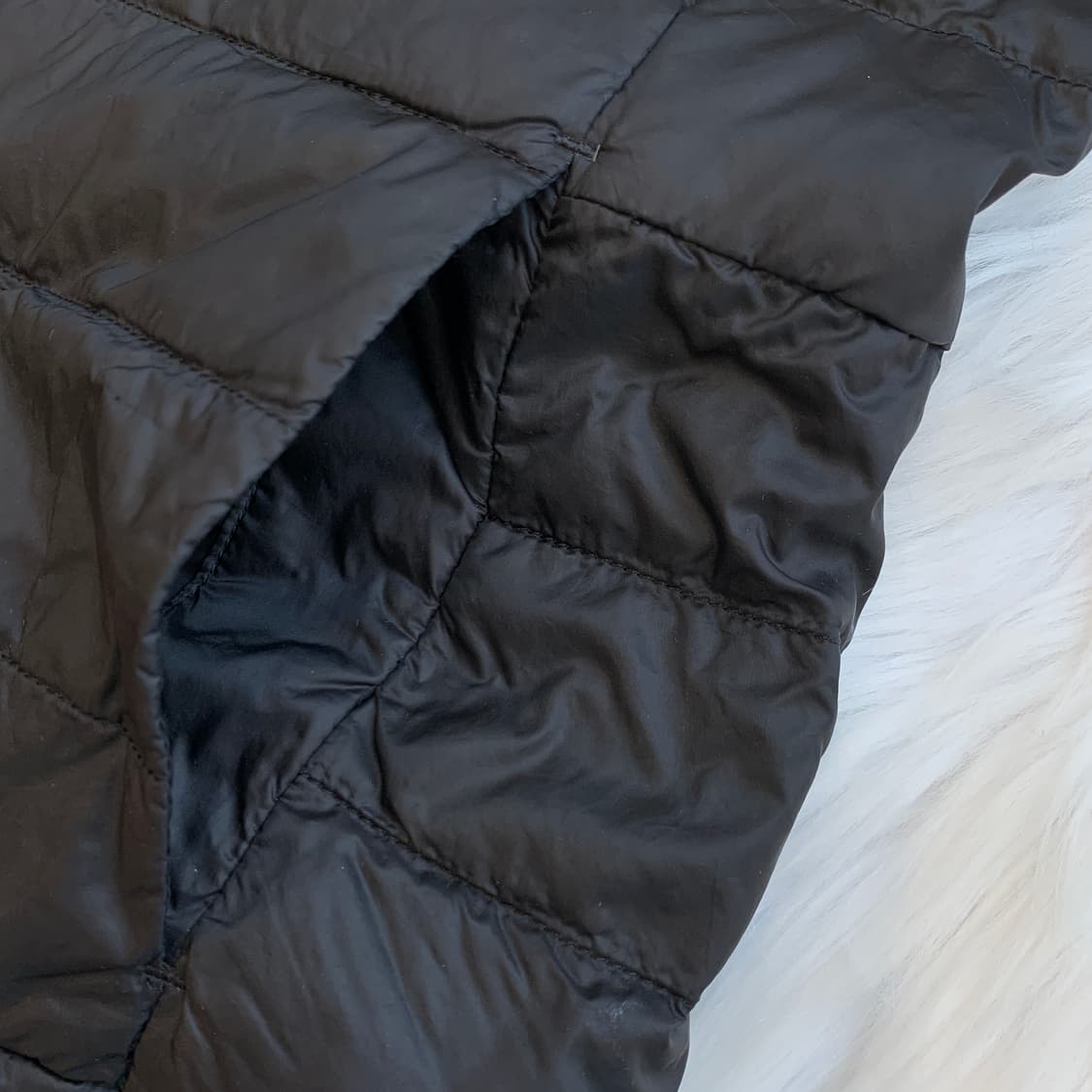 유니클로 여성 경량 패딩 조끼 1725 상품이미지5