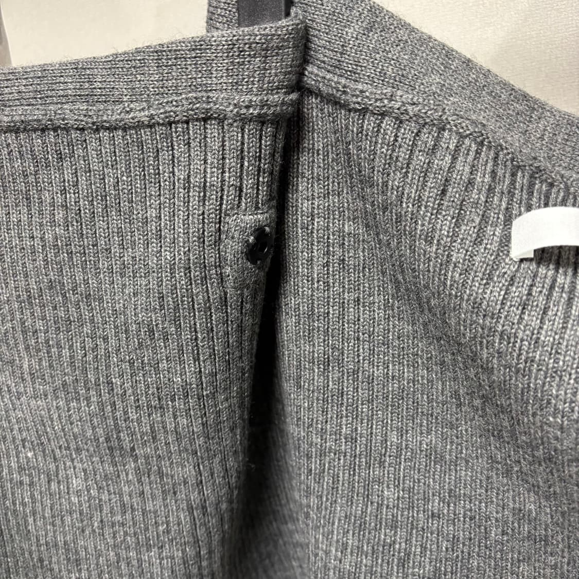 F) PERVERZE 퍼버즈 24시즌 대미지드 니트 케이프 에이프론 상품이미지5