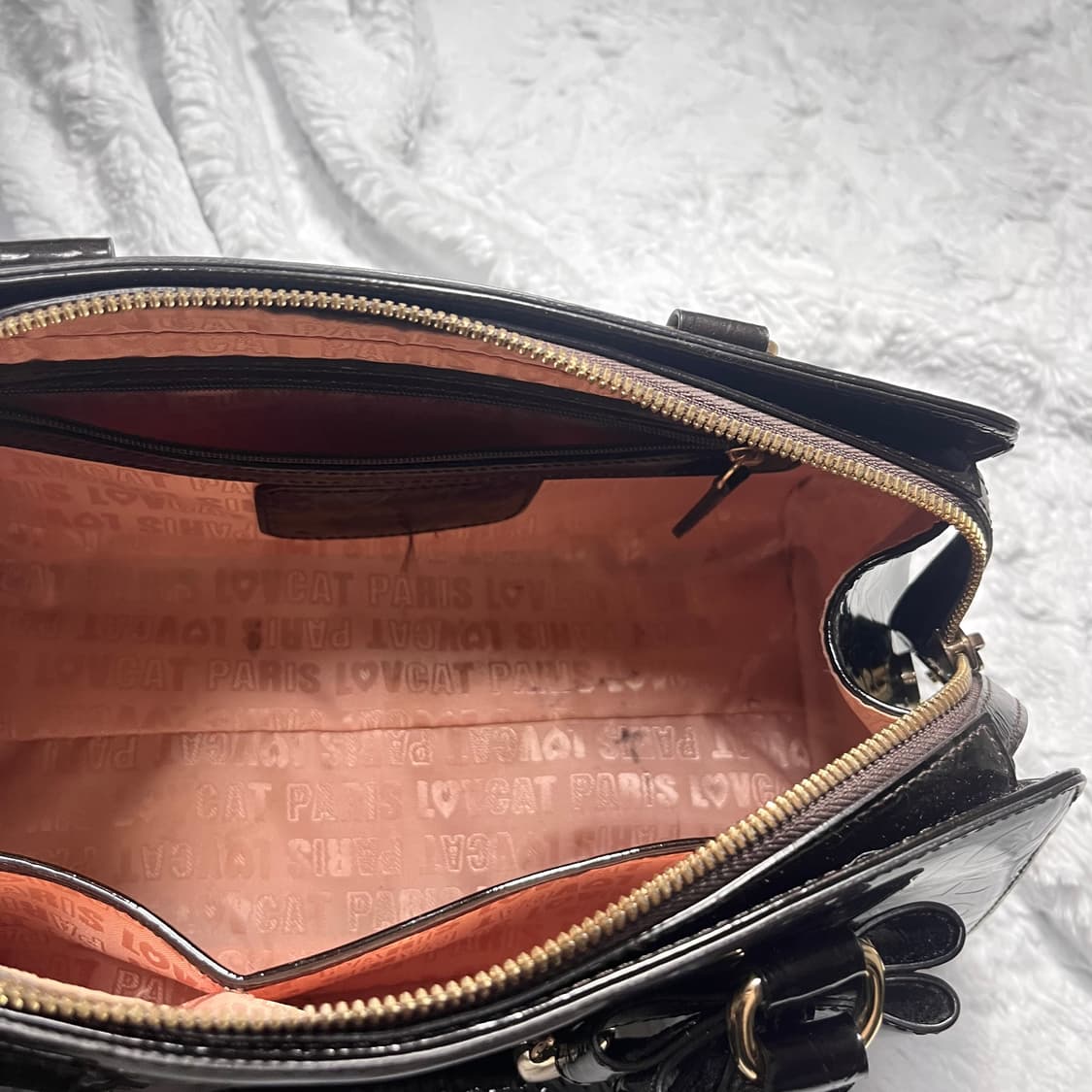 lovct 러브캣 다크브라운 초코 리본 애나멜 핸드백 라떼갸루 상품이미지6