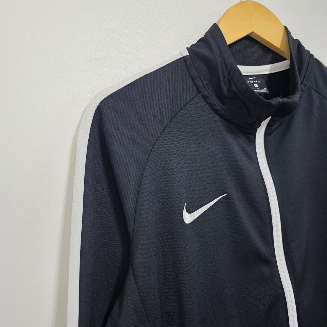 XL 105) 나이키 드라이핏 블랙 화이트 트랙탑 져지 상품이미지3