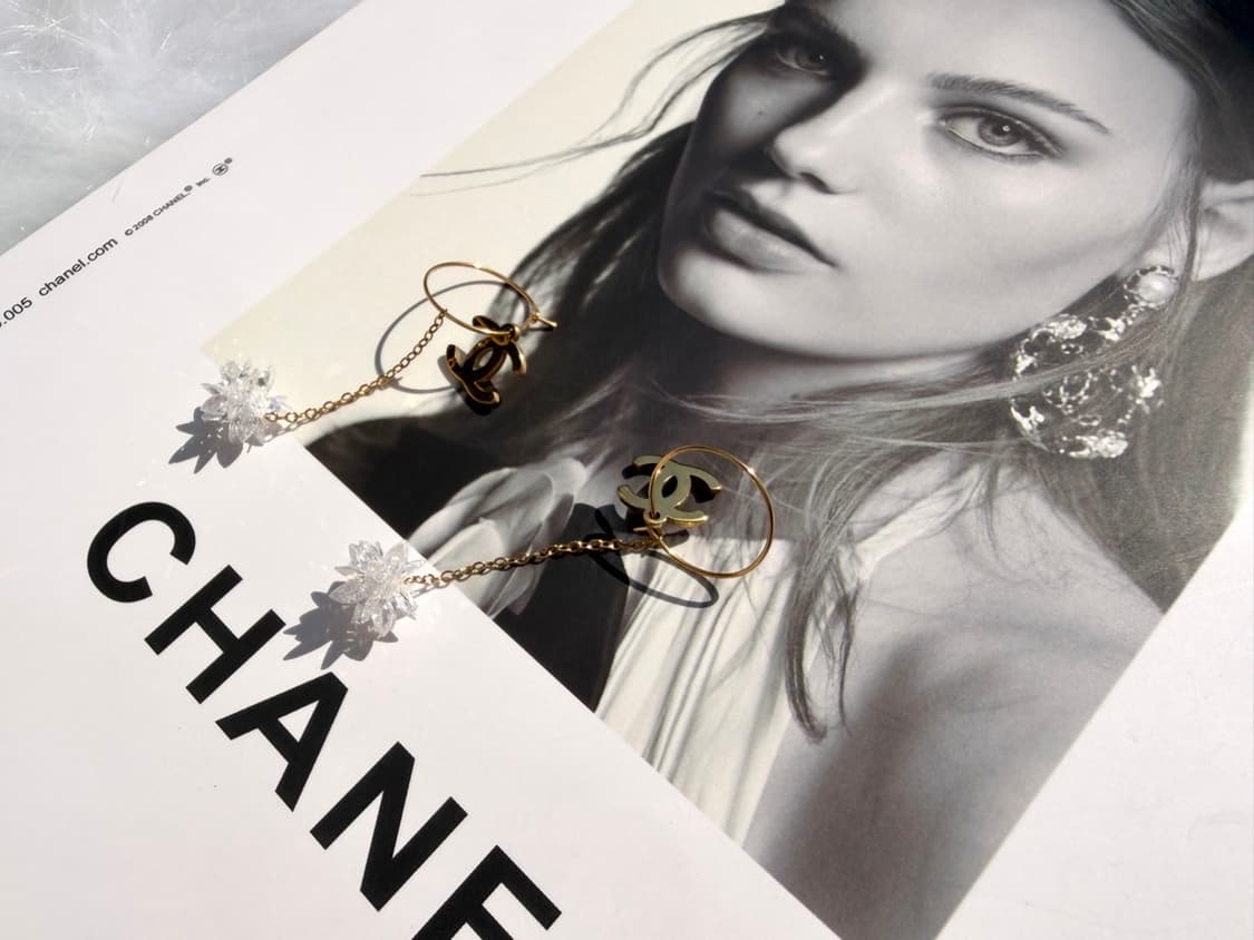 샤넬 체인 드롭 크리스탈 이어링 골드 상품이미지2