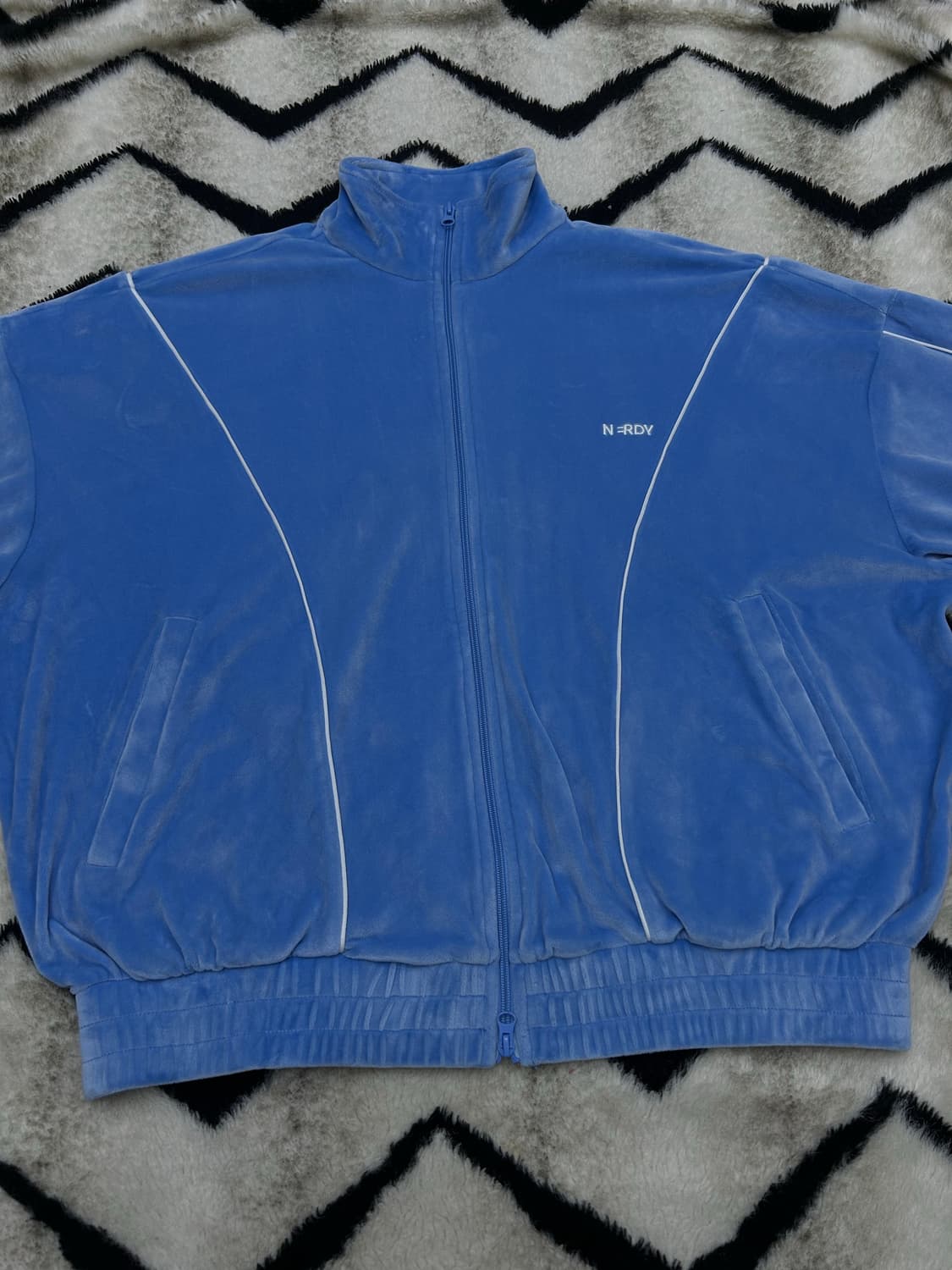 [L]널디 오버핏 파이핑 벨루어 트랙탑/스카이블루 상품이미지3