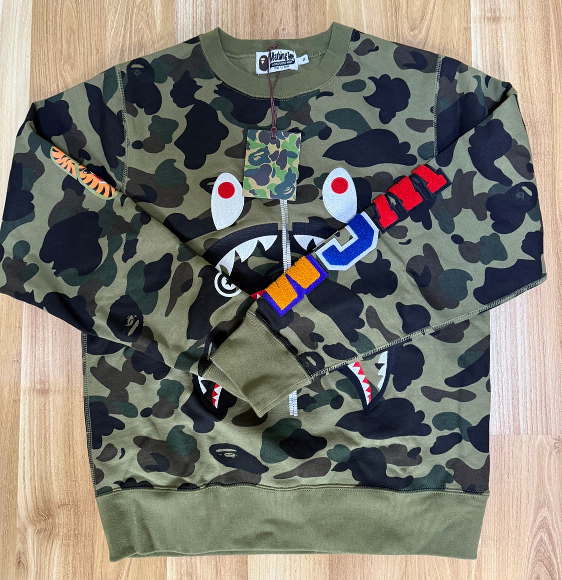 베이프 퍼스트 카모 샤크 크루넥 스웨트셔츠 그린 M 상품이미지1
