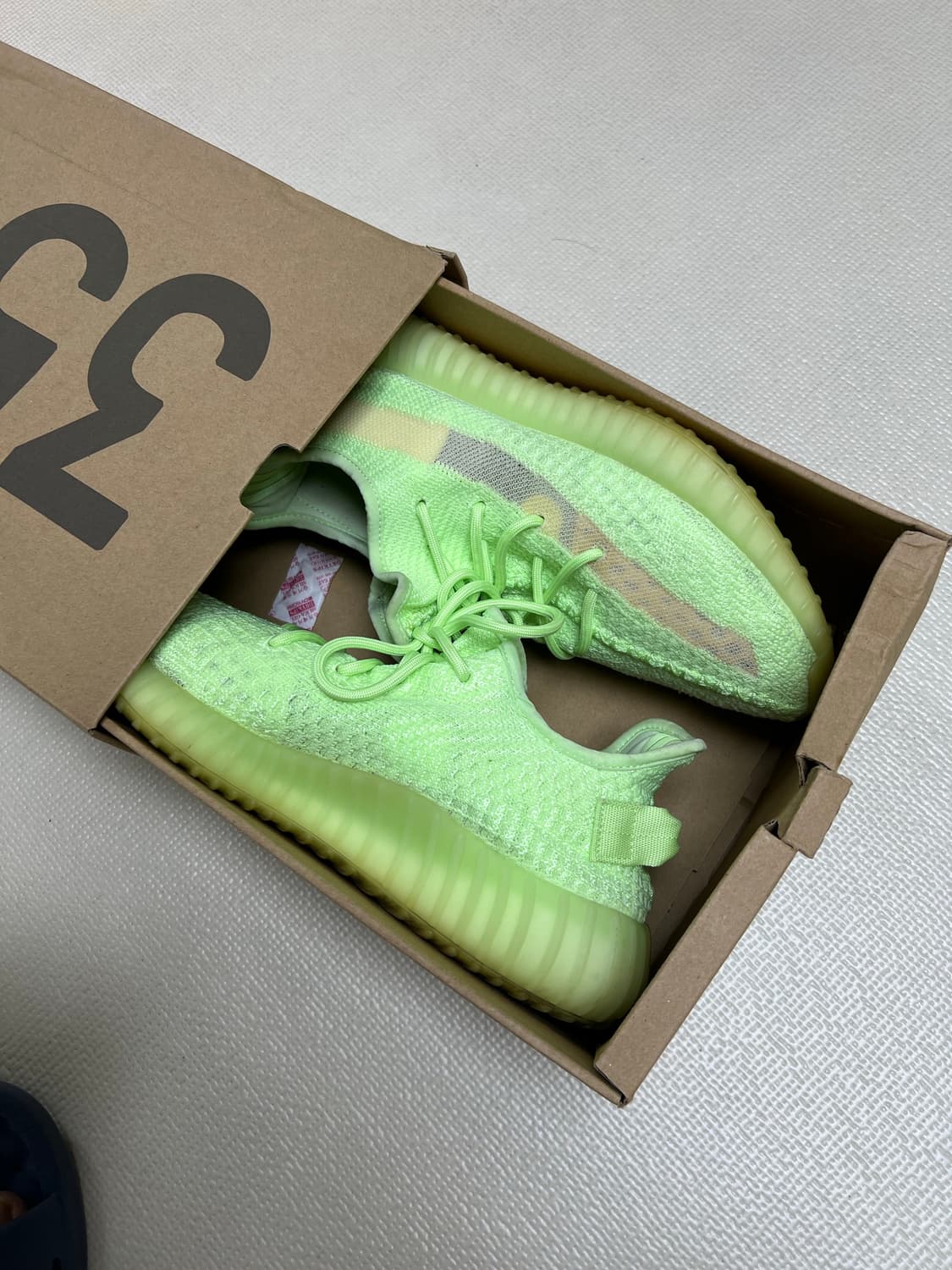 이지부스트350v2글로우 265사이즈 상품이미지9