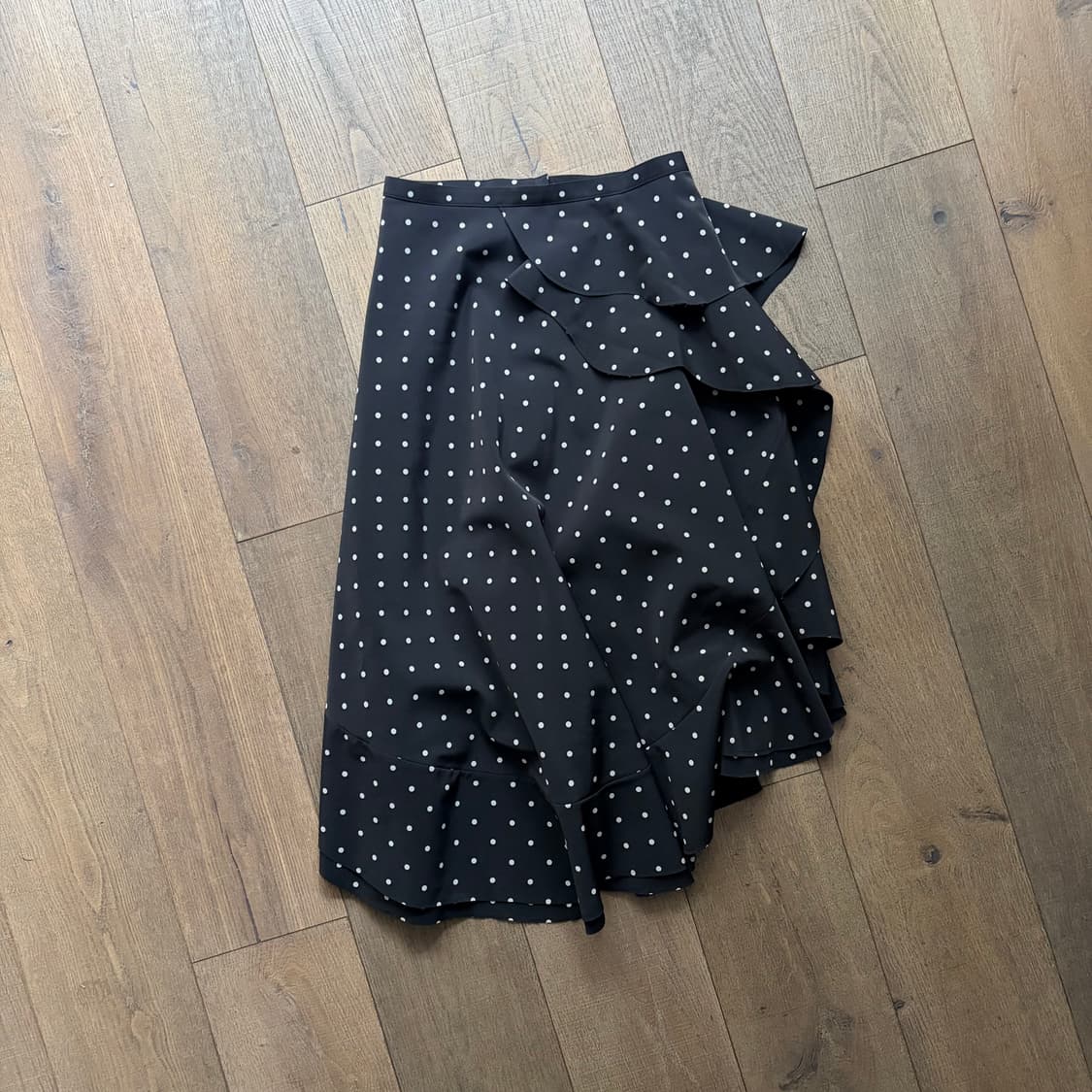 Dot Ruffle Transformed Skirt 상품이미지2