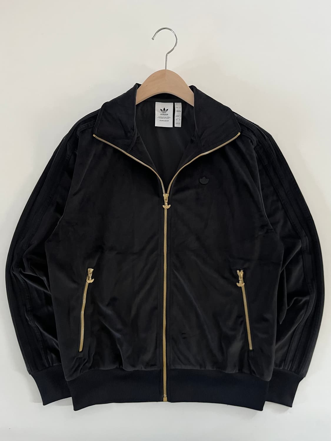 Adidas 아디다스 블랙컬러 벨벳 트랙탑 상품이미지1