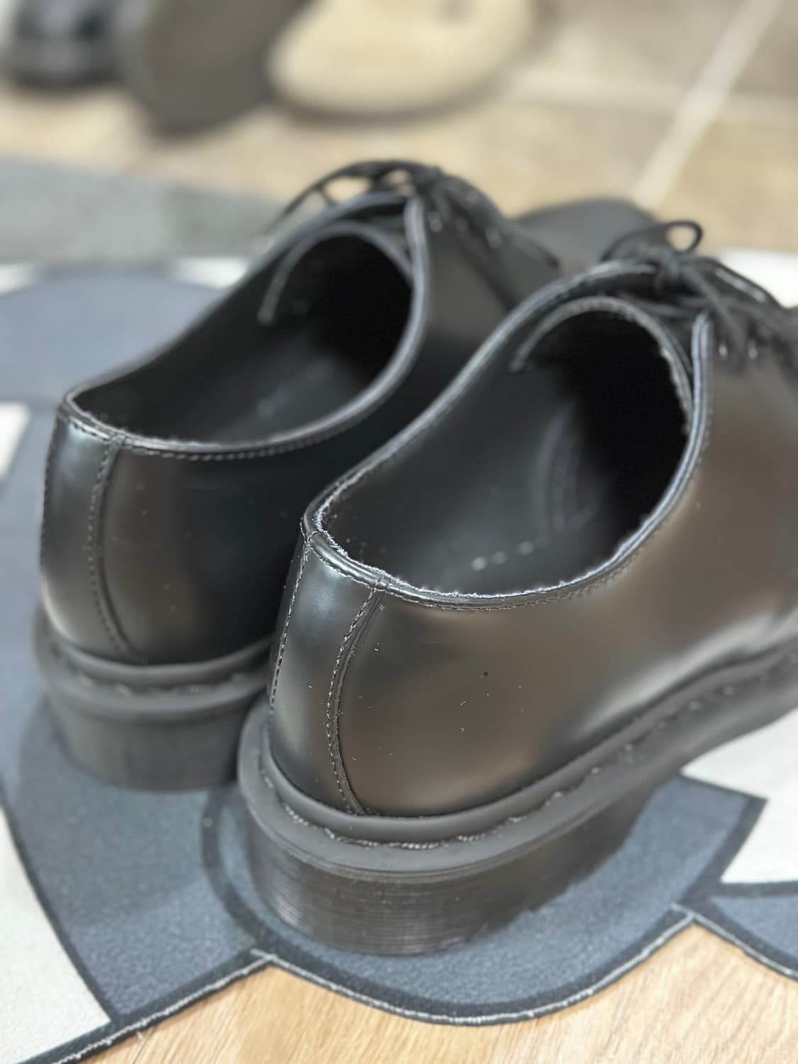 닥터마틴 1461 모노 불랙 UK8 270 상품이미지3