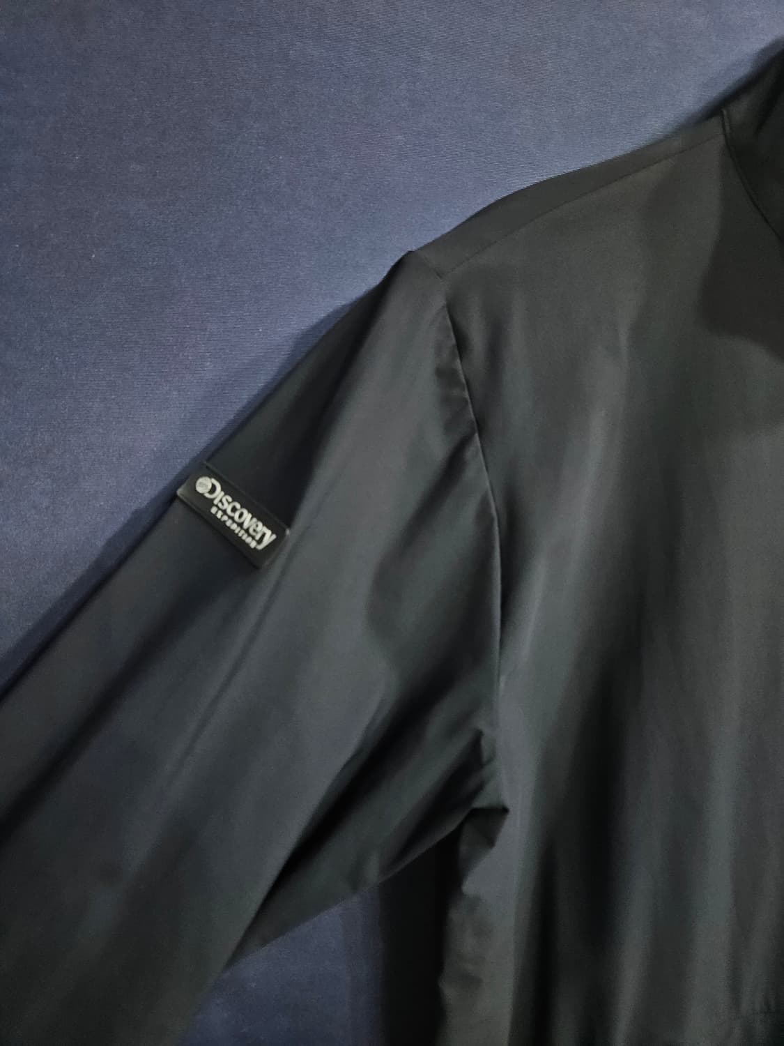 디스커버리 블랙차콜 남성 슬림핏 105 바람막이 집업자켓  상품이미지5