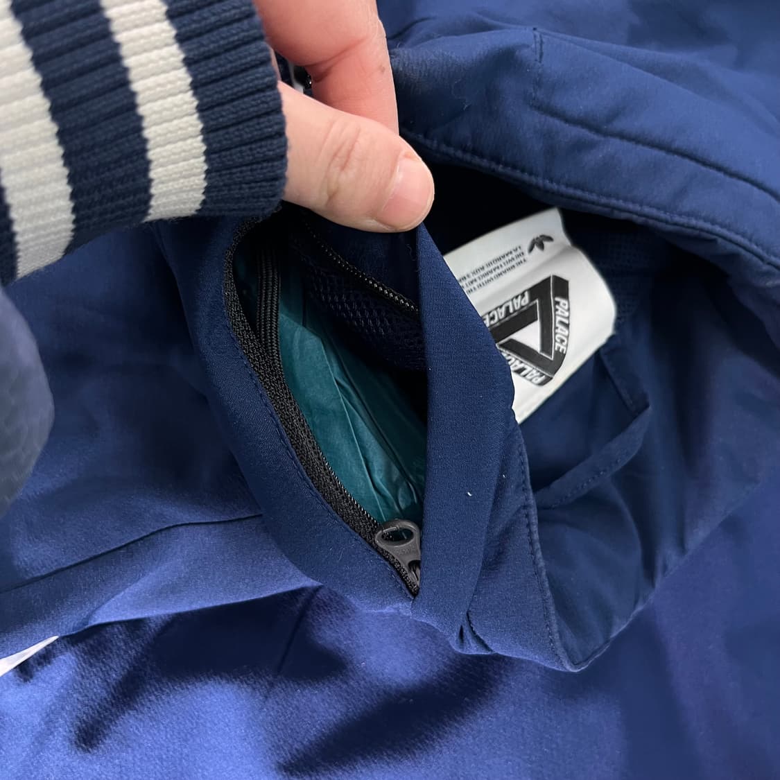 100 아디다스 X 팔라스 인디고 2nd 하프집업 상품이미지6