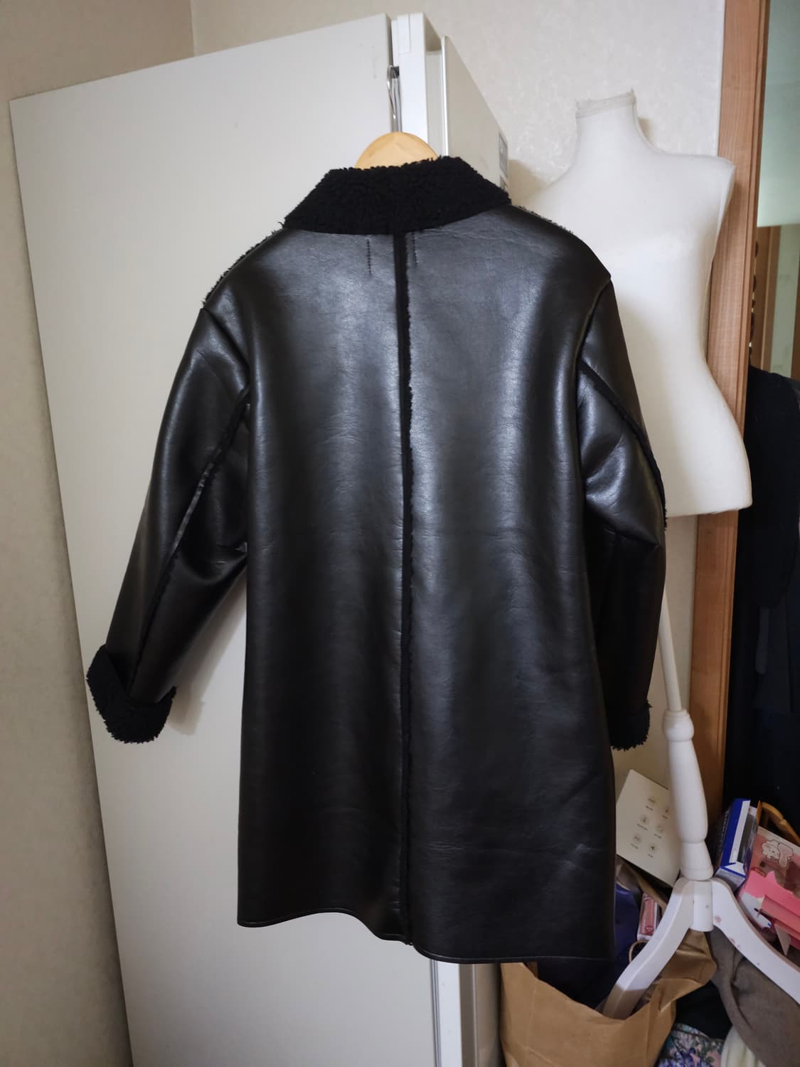 닉앤니콜 무스탕코트 상품이미지4