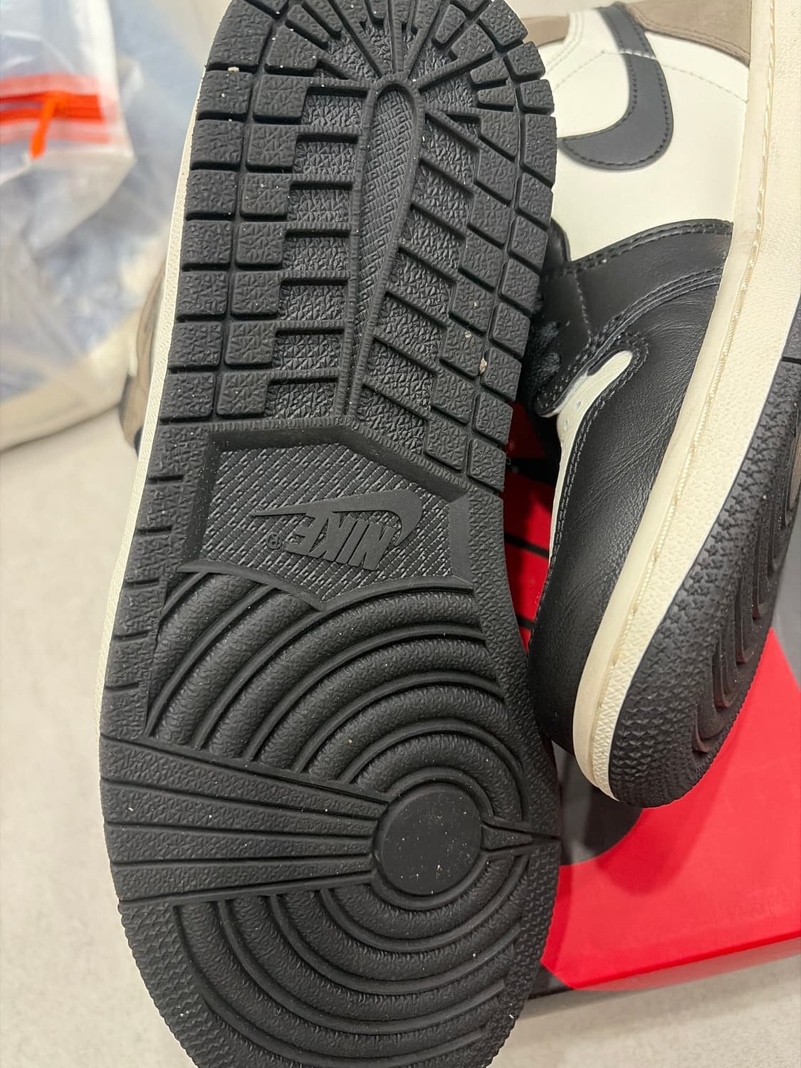 조던1레트로 하이 모카 (265) 상품이미지3