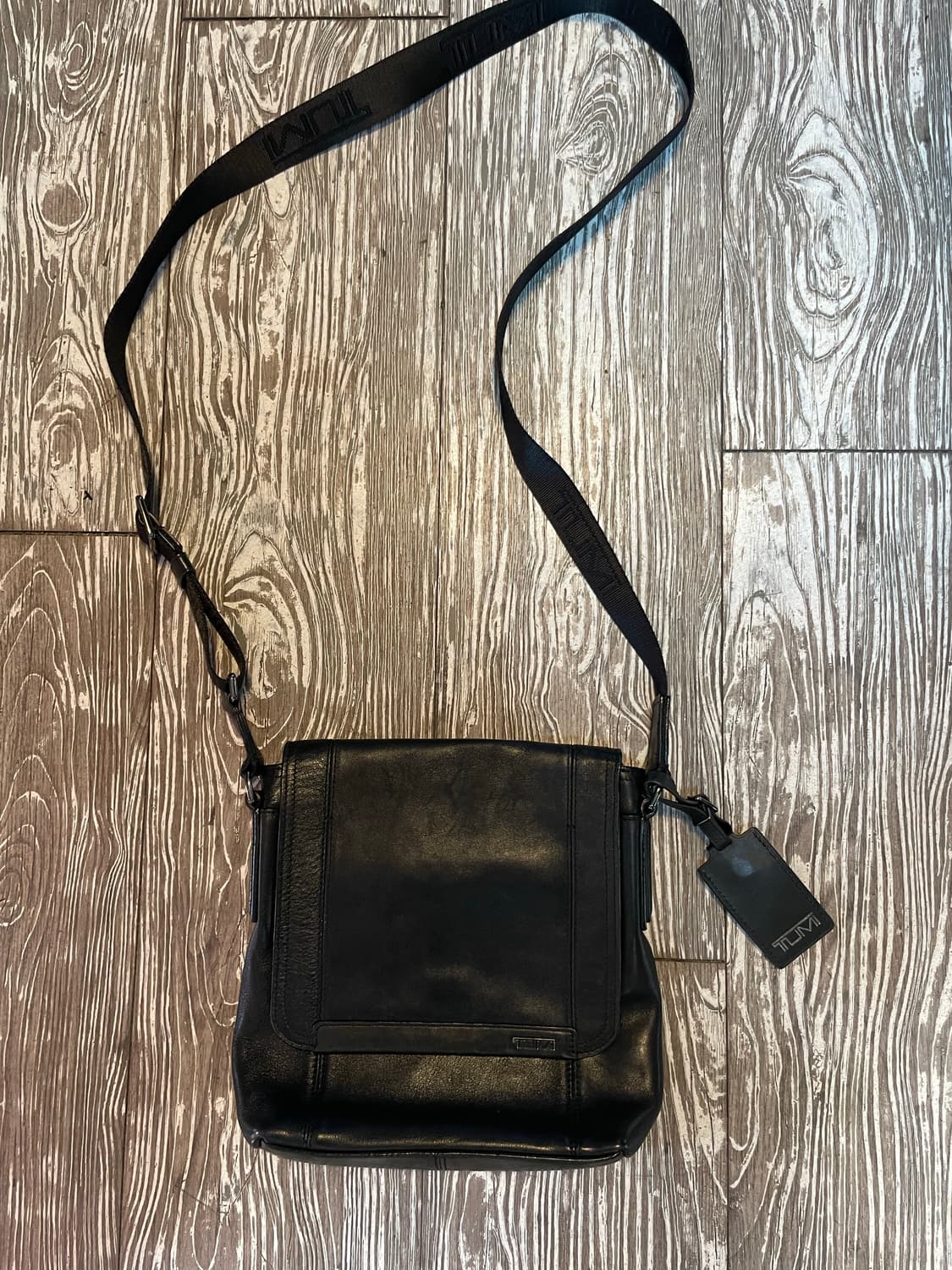 TUMI 투미 가죽 크로스백 블랙 상품이미지2