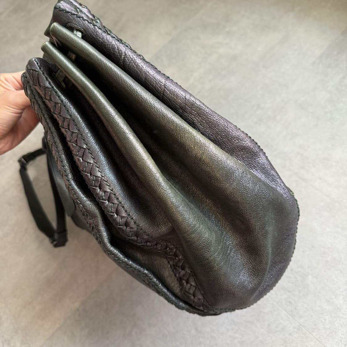 보테가베네타 인트레치아토 가죽 보스톤백 상품이미지4