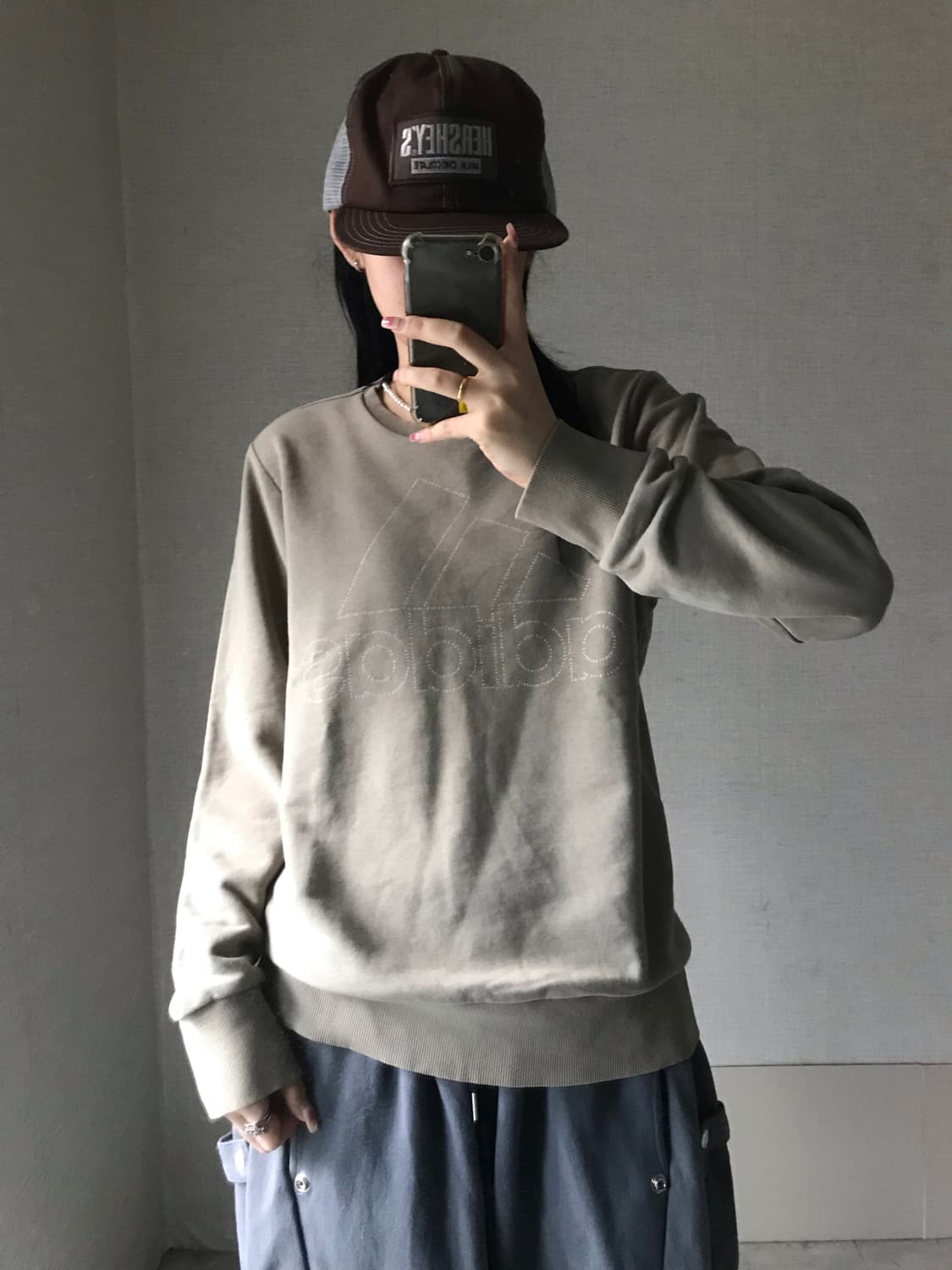 아디다스 카키 빅로고 맨투맨 상품이미지5
