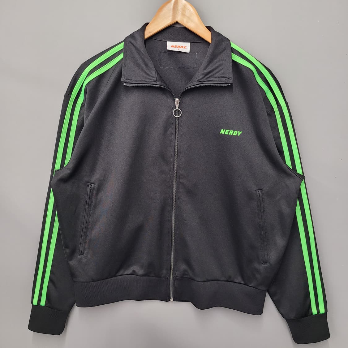 Nerdy 널디 트랙 자켓 네온그린/블랙 상품이미지3