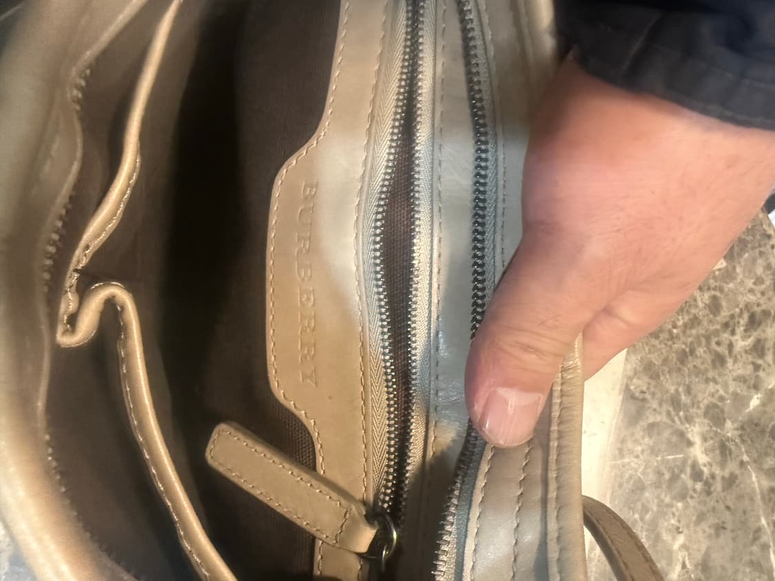 정품 버버리 스모크체크 크로스백 팝니다 상품이미지7