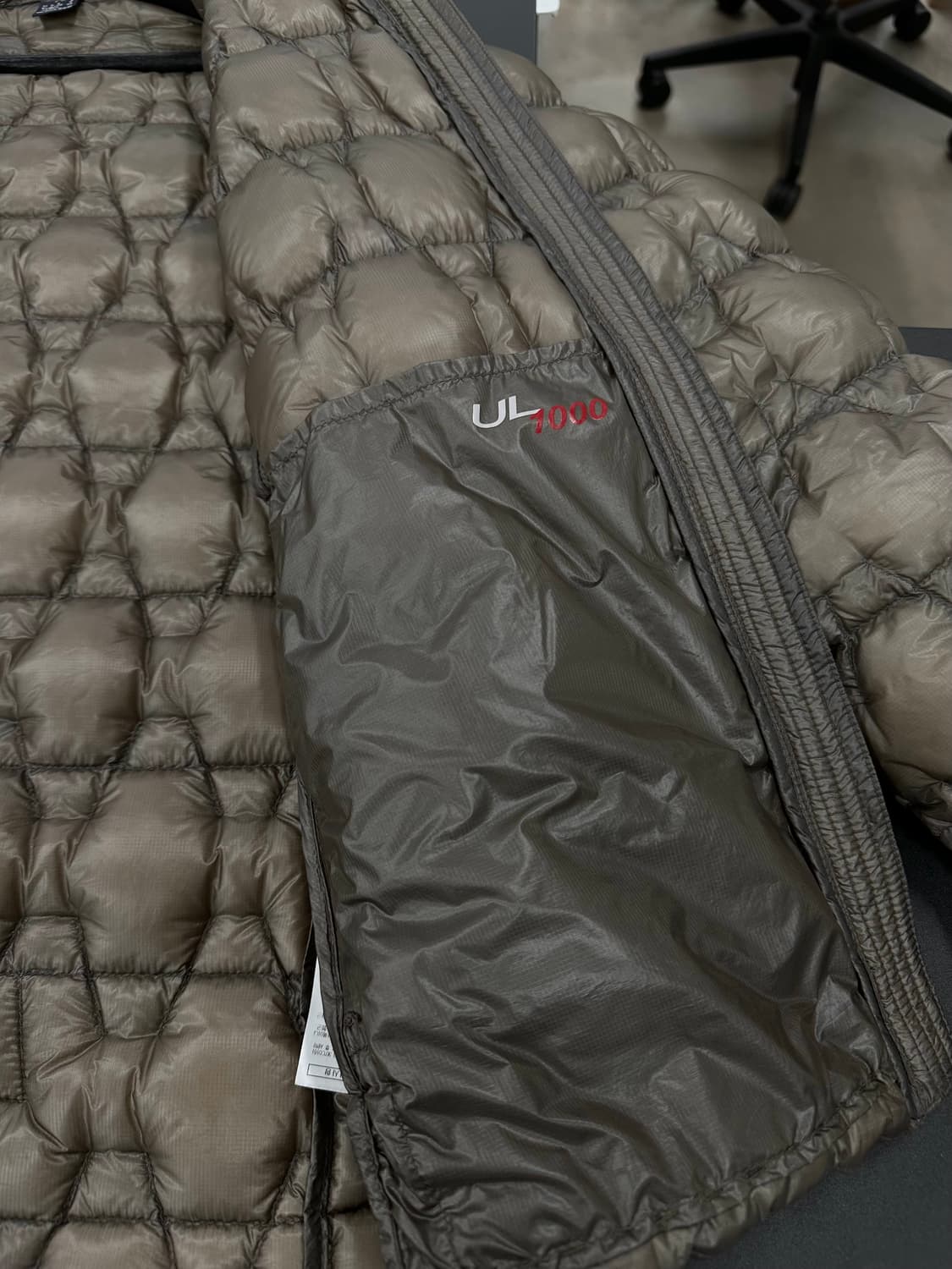 몽벨 1000그리드 필파워 구스다운 패딩 상품이미지5