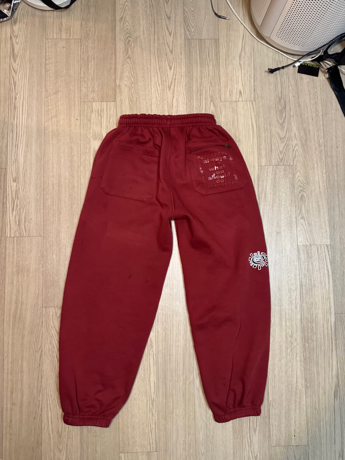 얼웨이즈 두 왓 슈두 Always 스웻팬츠 레드  상품이미지3