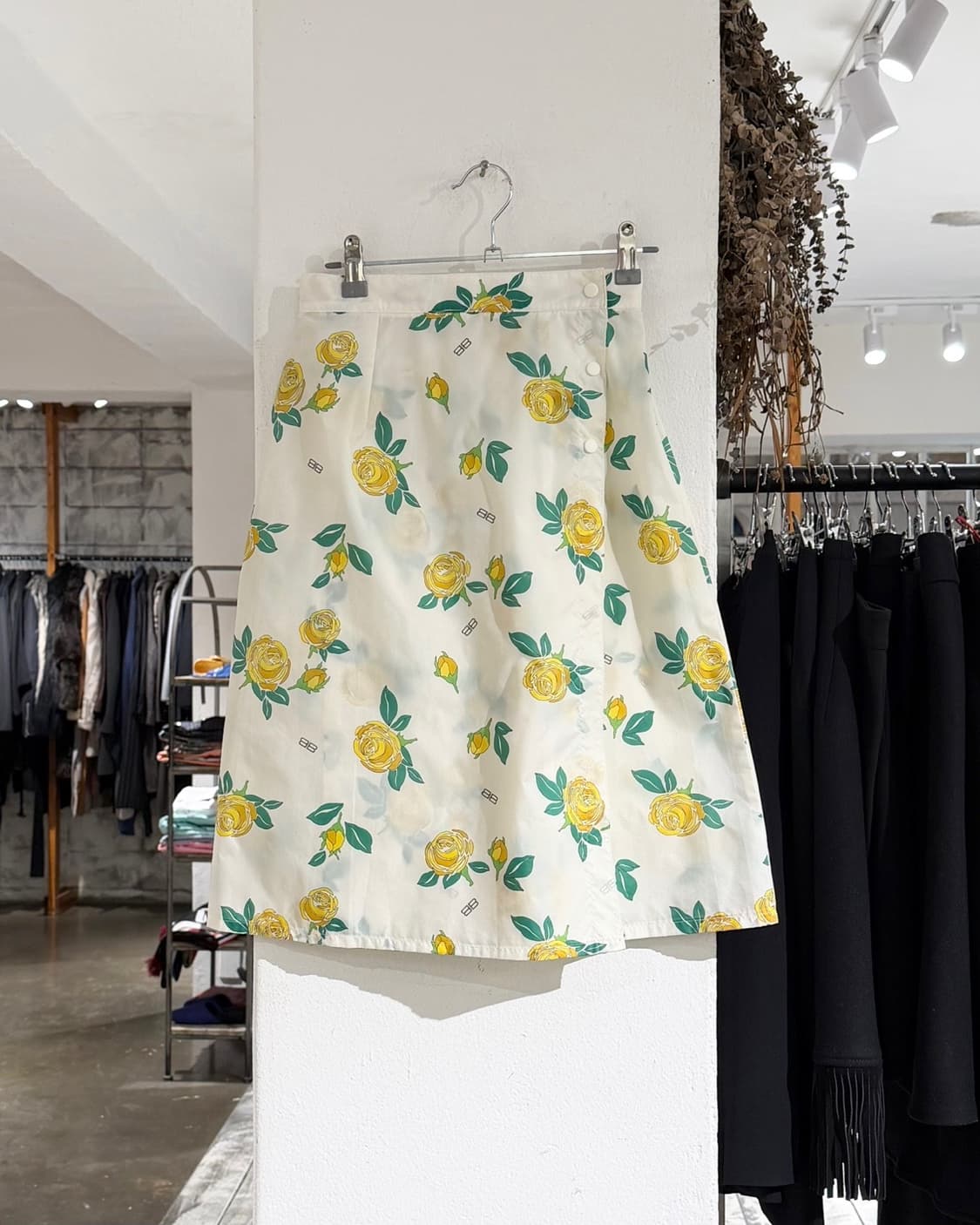 발렌시아가 스포츠 화이트 BB로고 옐로우 로즈 프린팅 셋업 상품이미지8