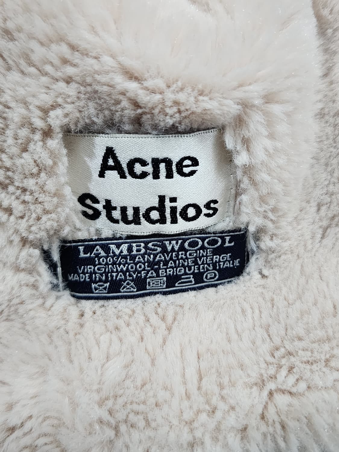 아크네 스튜디오 램스울 퍼 머플러 목도리 상품이미지4