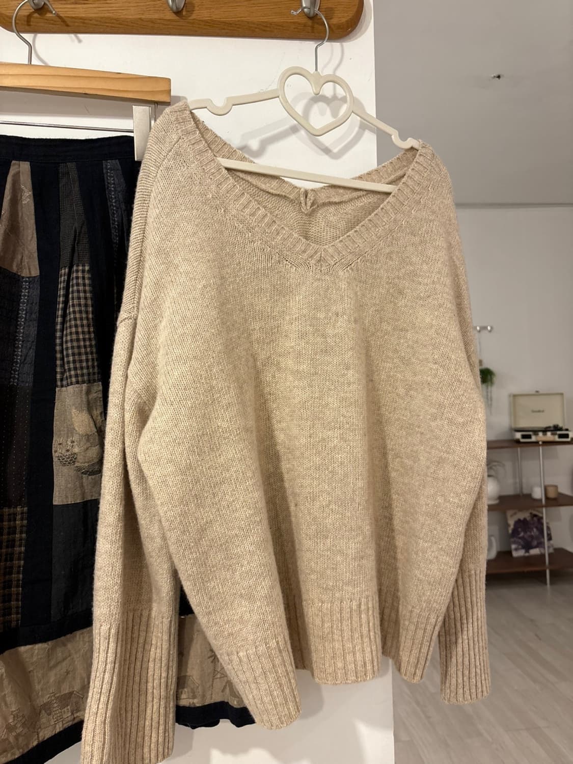 VTG 원숄더 니트 + 스티치 치마 상품이미지4