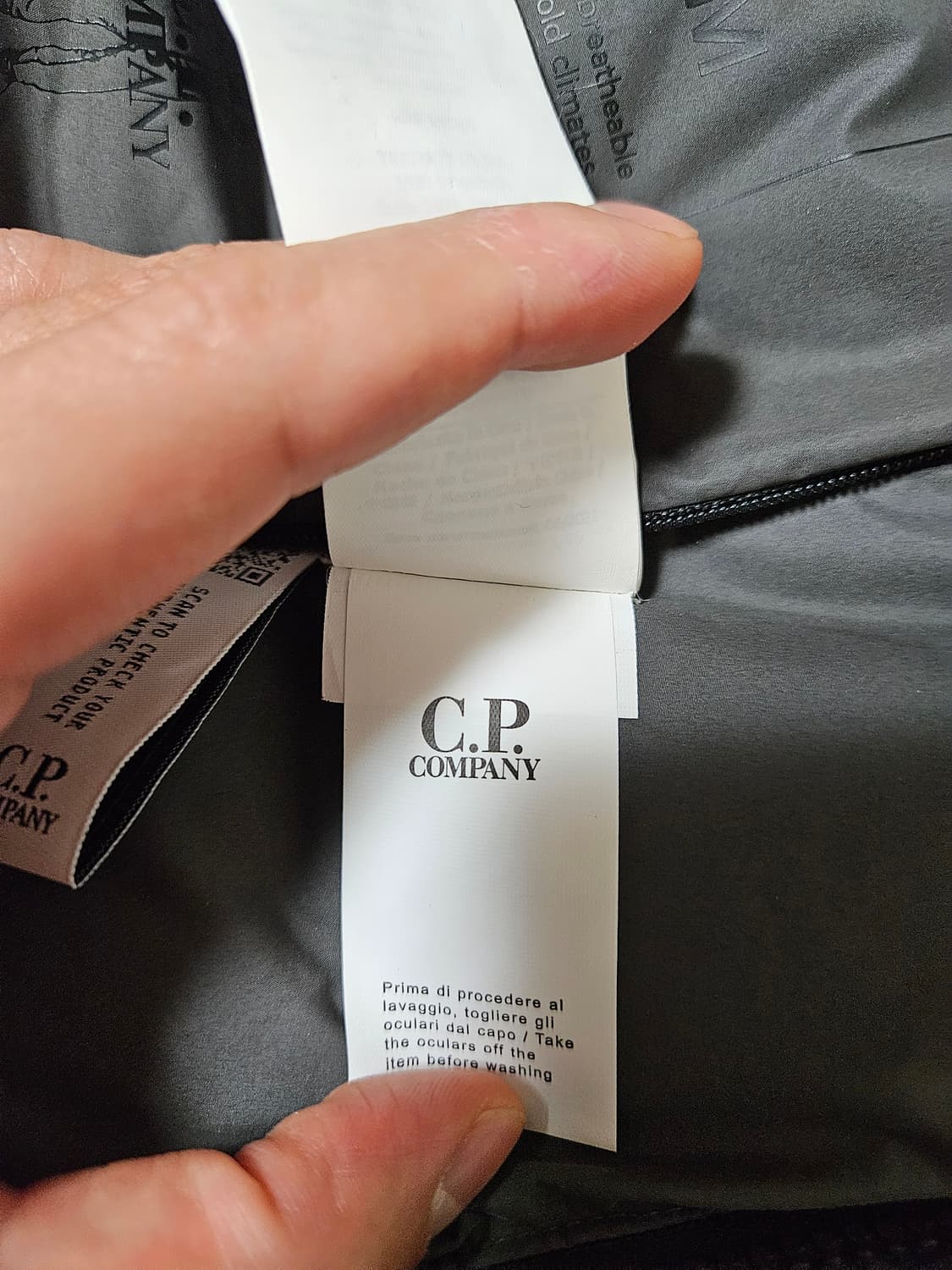 [52] CP 컴퍼니 MICRO M 렌즈 패딩 판매합니다 상품이미지9