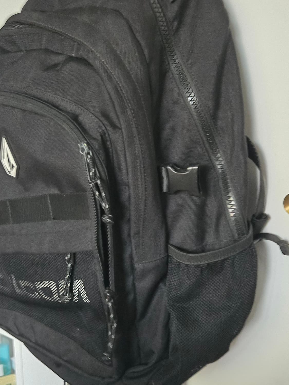 VOLCOM 볼컴 블랙 백팩 상품이미지2