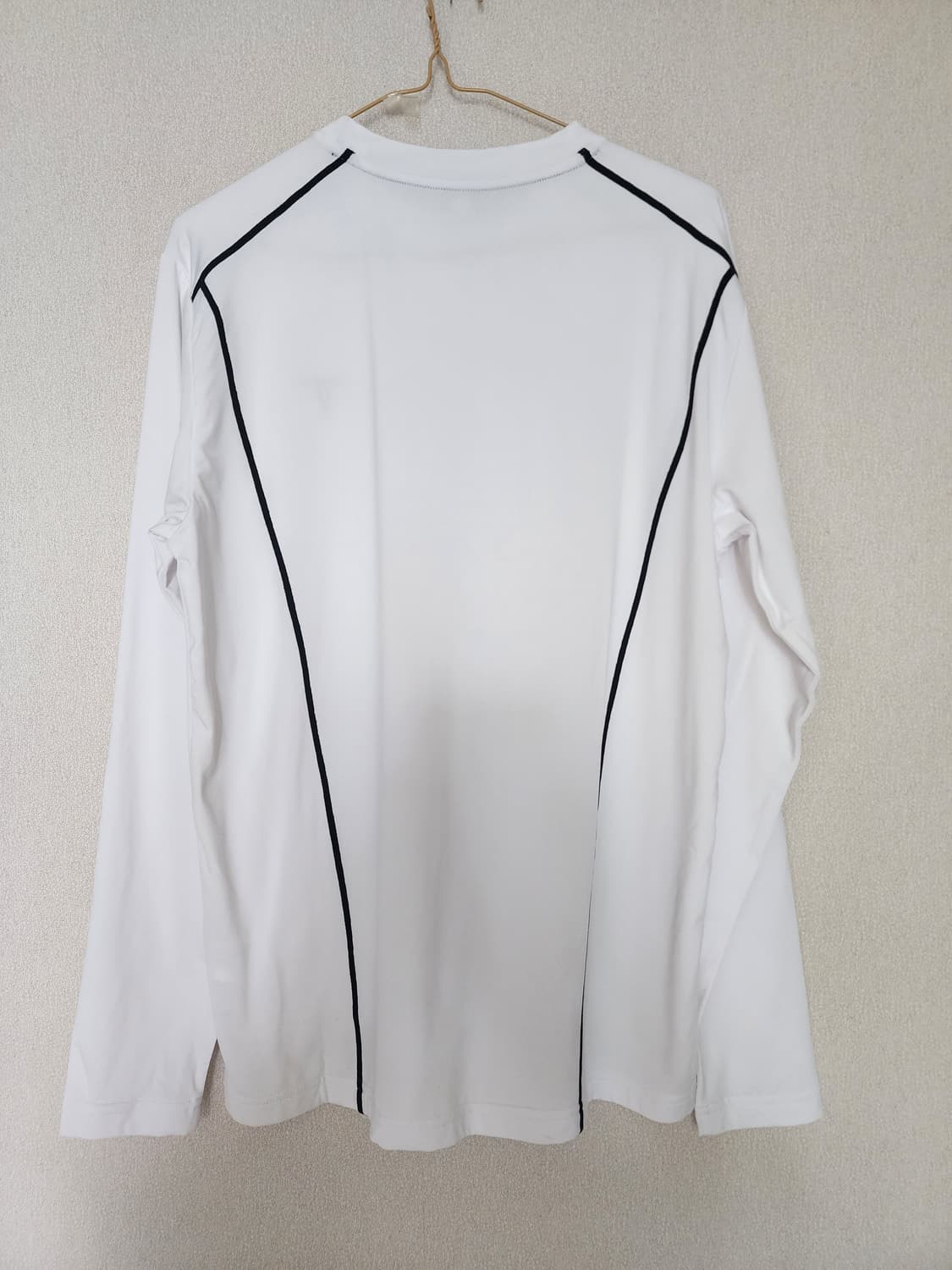 디토스 화이트 스포츠 긴팔 티셔츠 상품이미지2