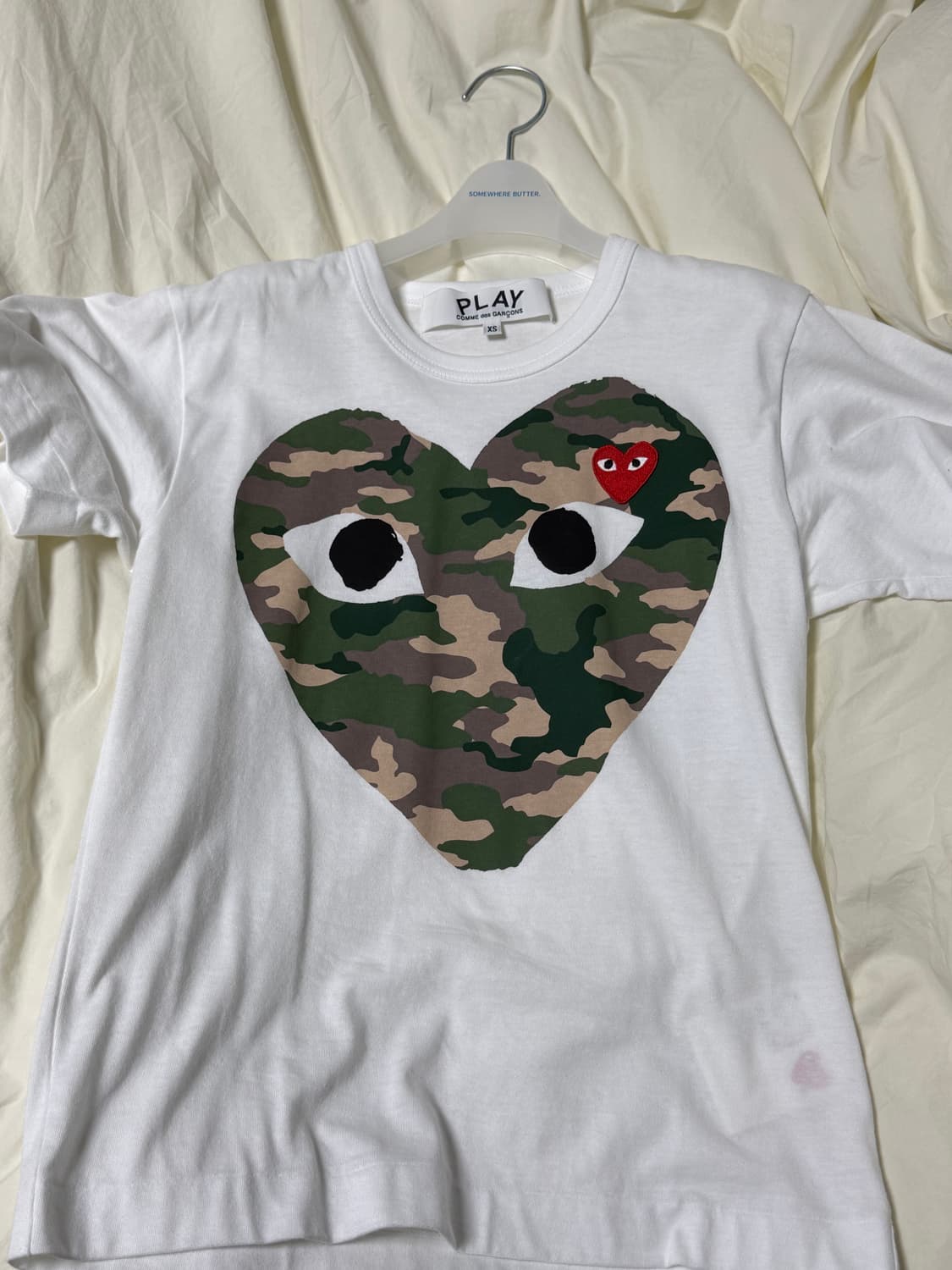 플레이 꼼데가르송 카모플라주 하트 티셔츠 xs 상품이미지1