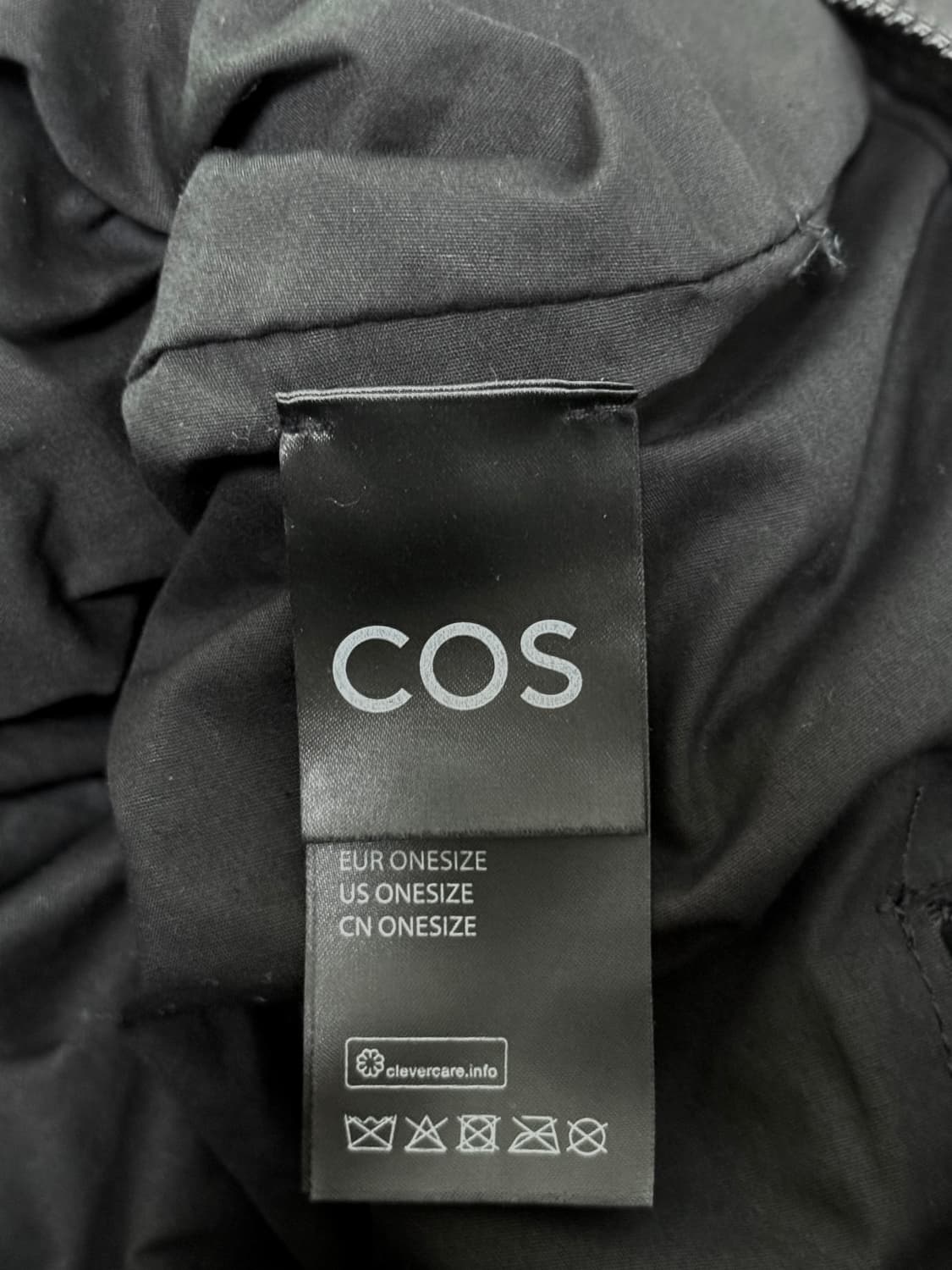 코스 퀄티드 오버사이즈 숄더백 상품이미지3