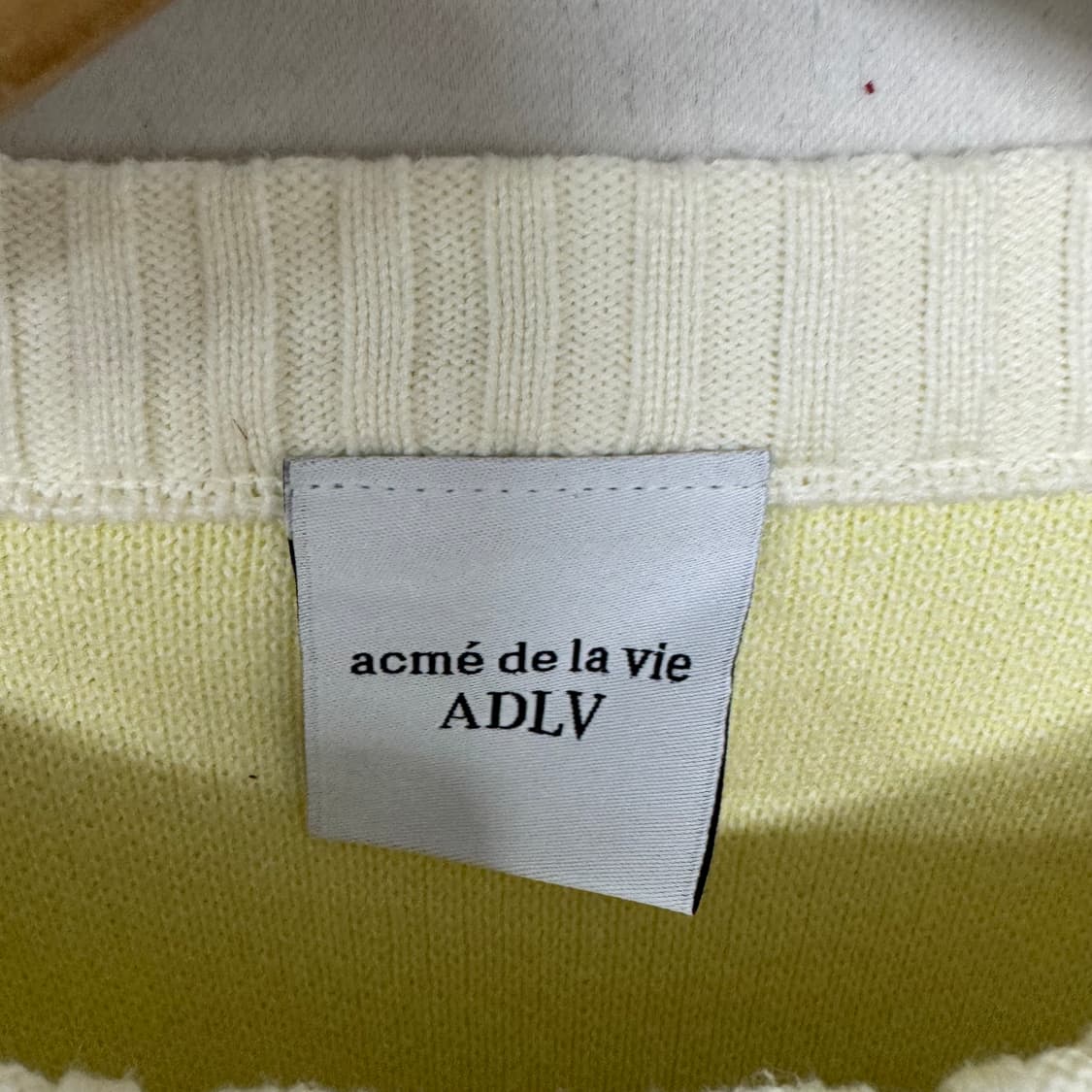 아크메드라비 하트로고 라운드 니트 상품이미지3